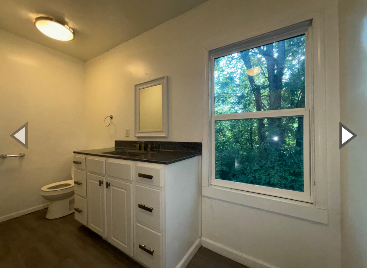 1327 West Livingston Street Property Photo 10