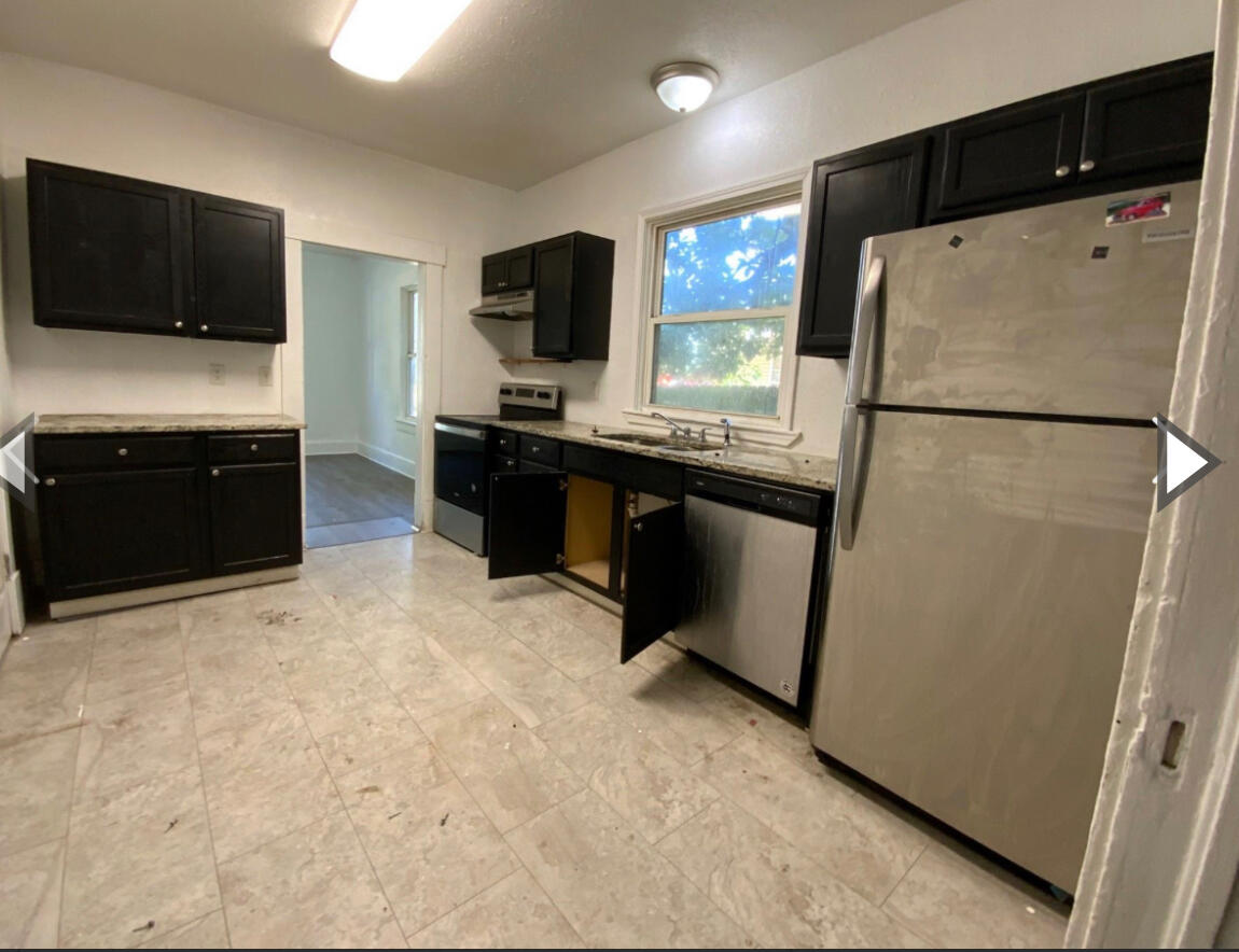 1511 North Lyon Avenue Property Photo 4