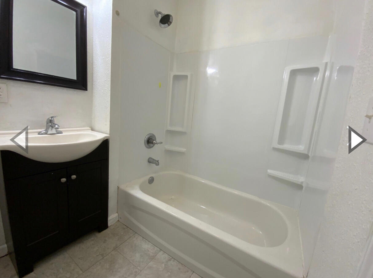 1511 North Lyon Avenue Property Photo 5