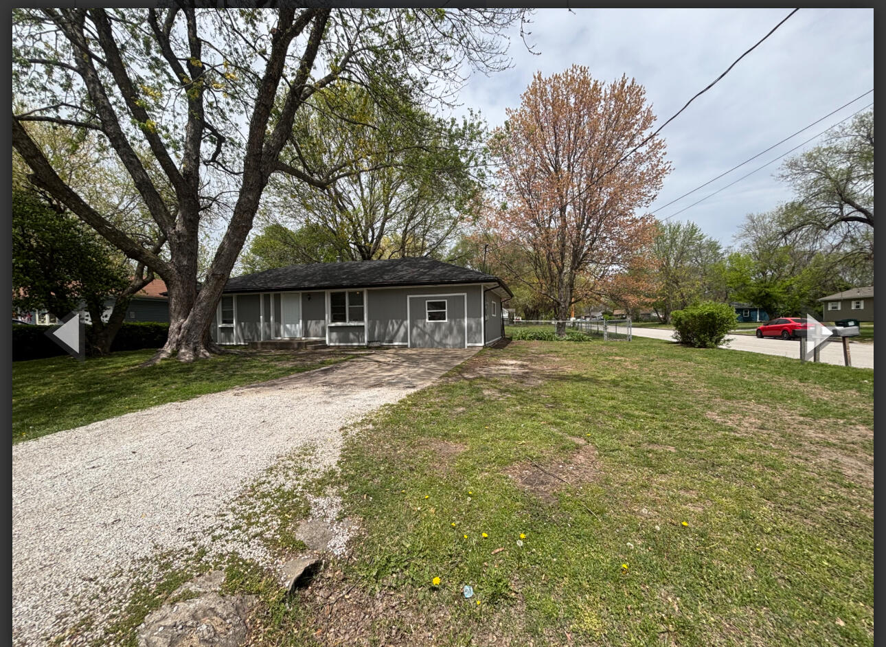2541 East Commercial Street Property Photo 1