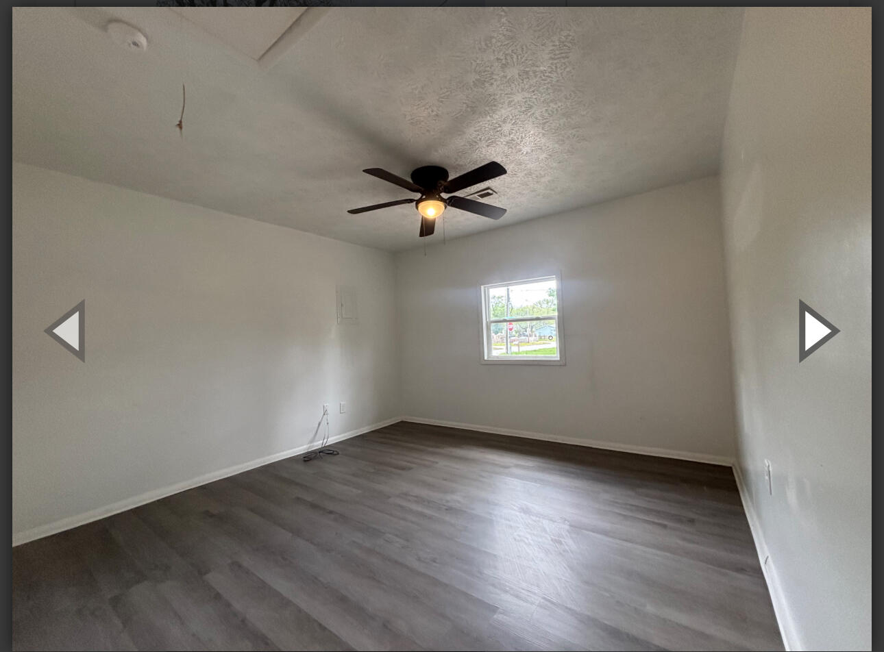 2541 East Commercial Street Property Photo 10