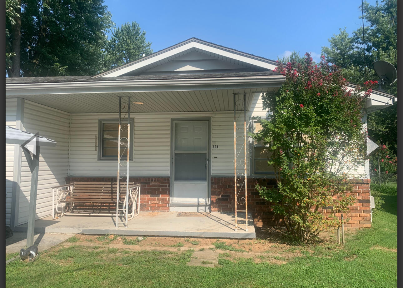 928 North Glenn Avenue Property Photo 1