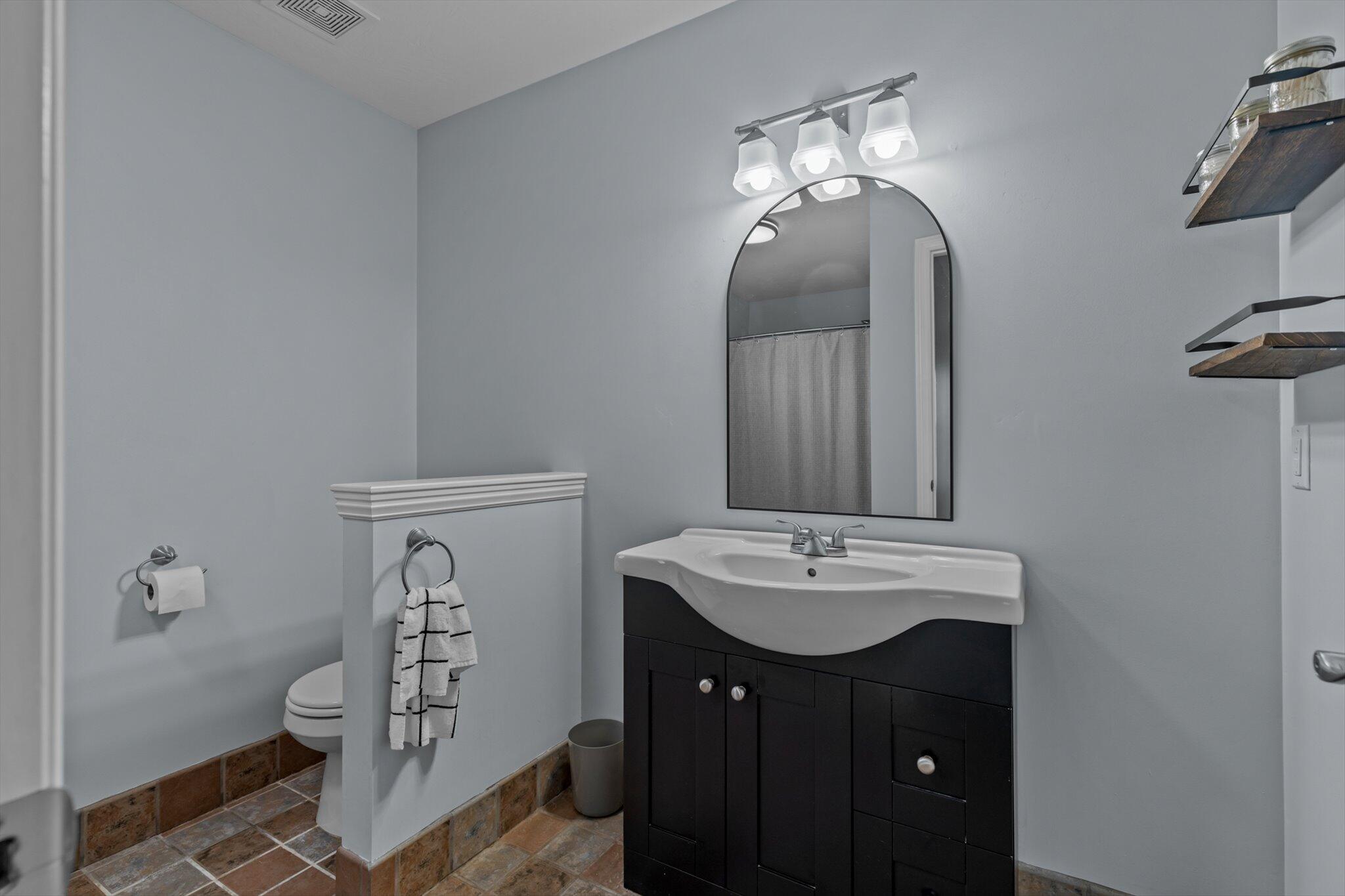 702 East St Charles Street Property Photo 18