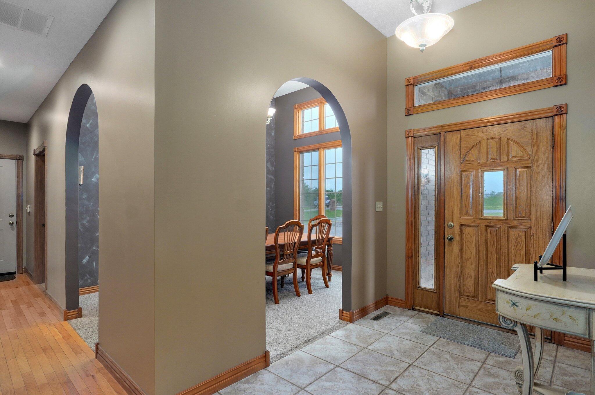 300 Secret Spring Drive Property Photo 10