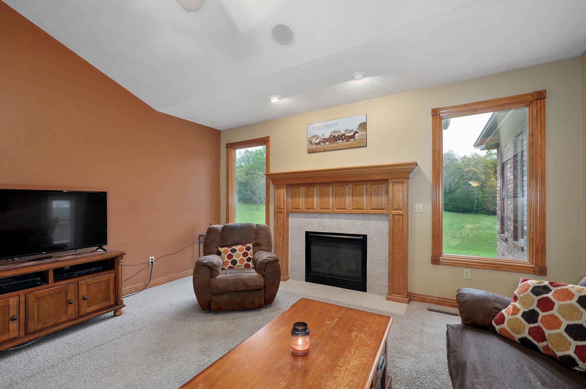 300 Secret Spring Drive Property Photo 15