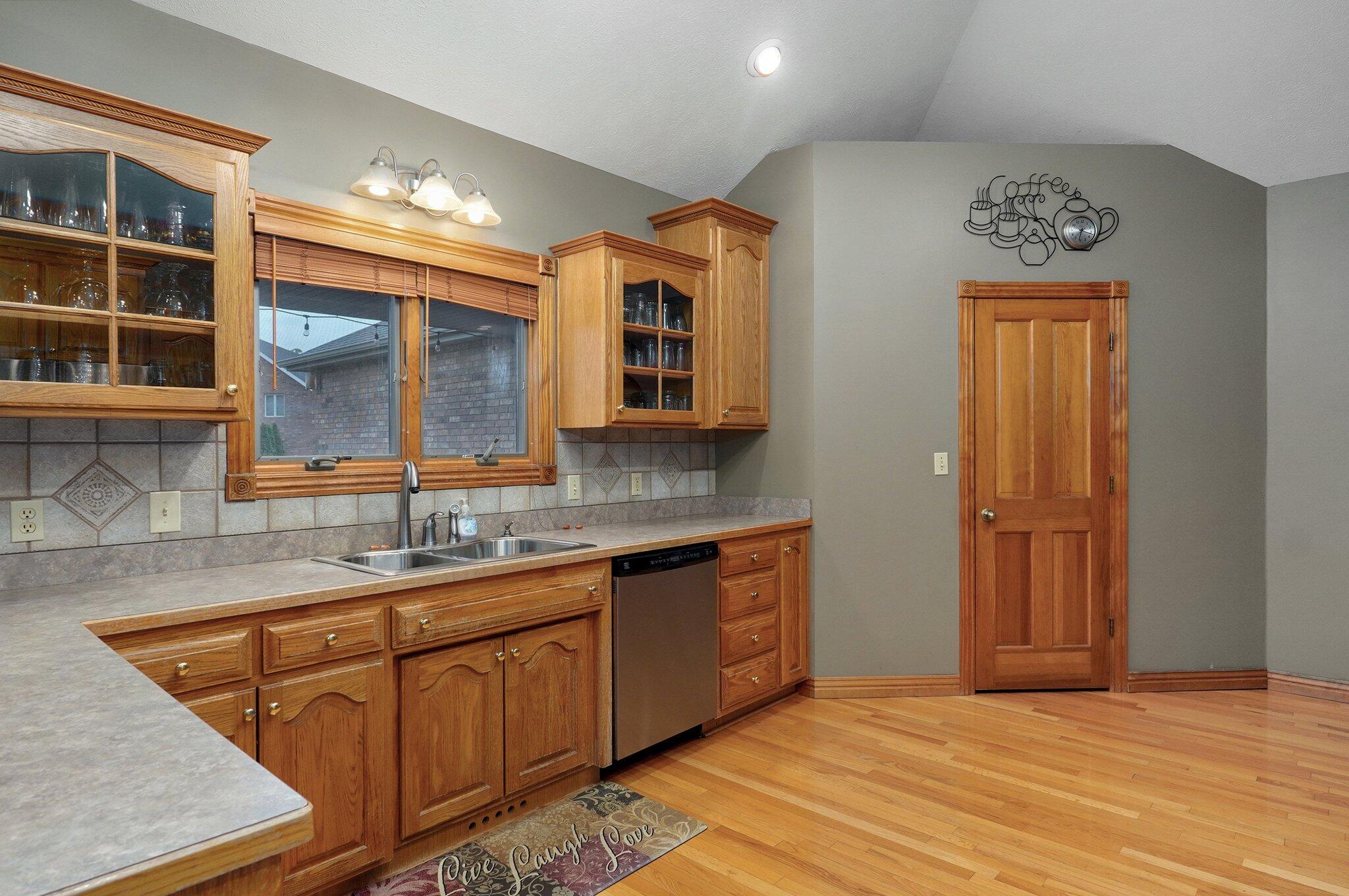 300 Secret Spring Drive Property Photo 17