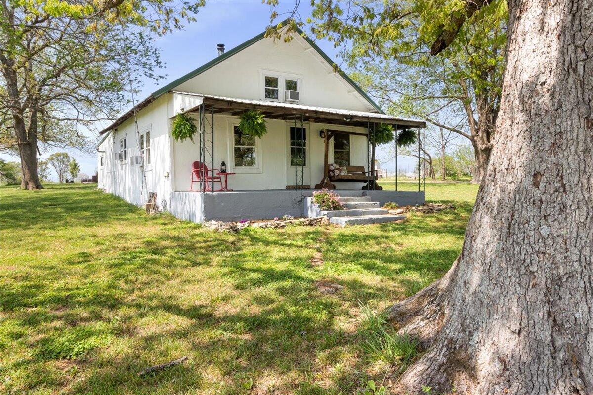 5765 North Highway E Property Photo 3