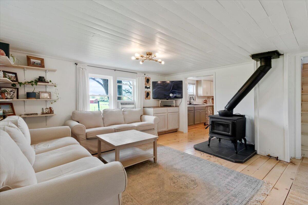 5765 North Highway E Property Photo 7