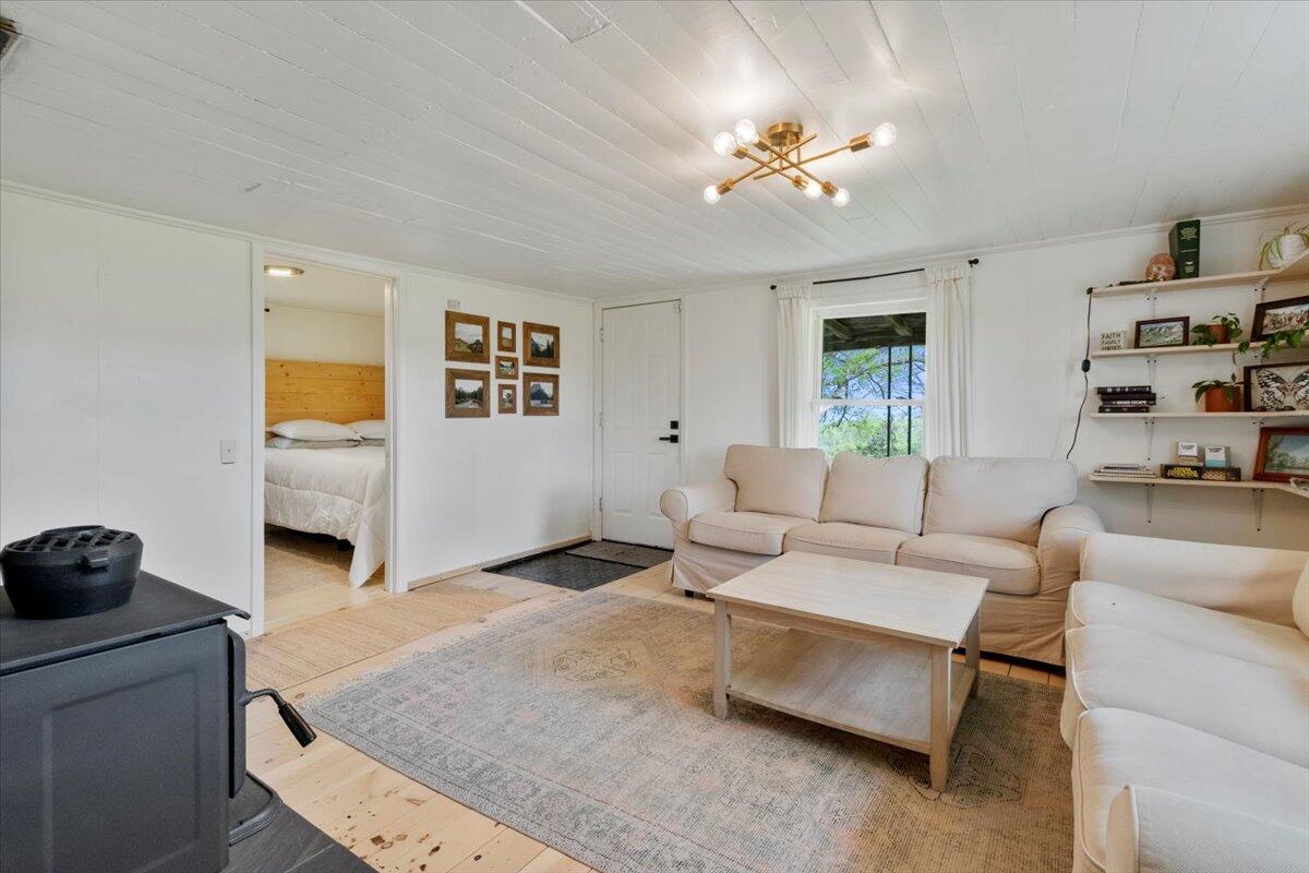 5765 North Highway E Property Photo 9