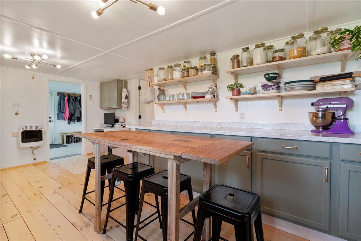 5765 North Highway E Property Photo 11