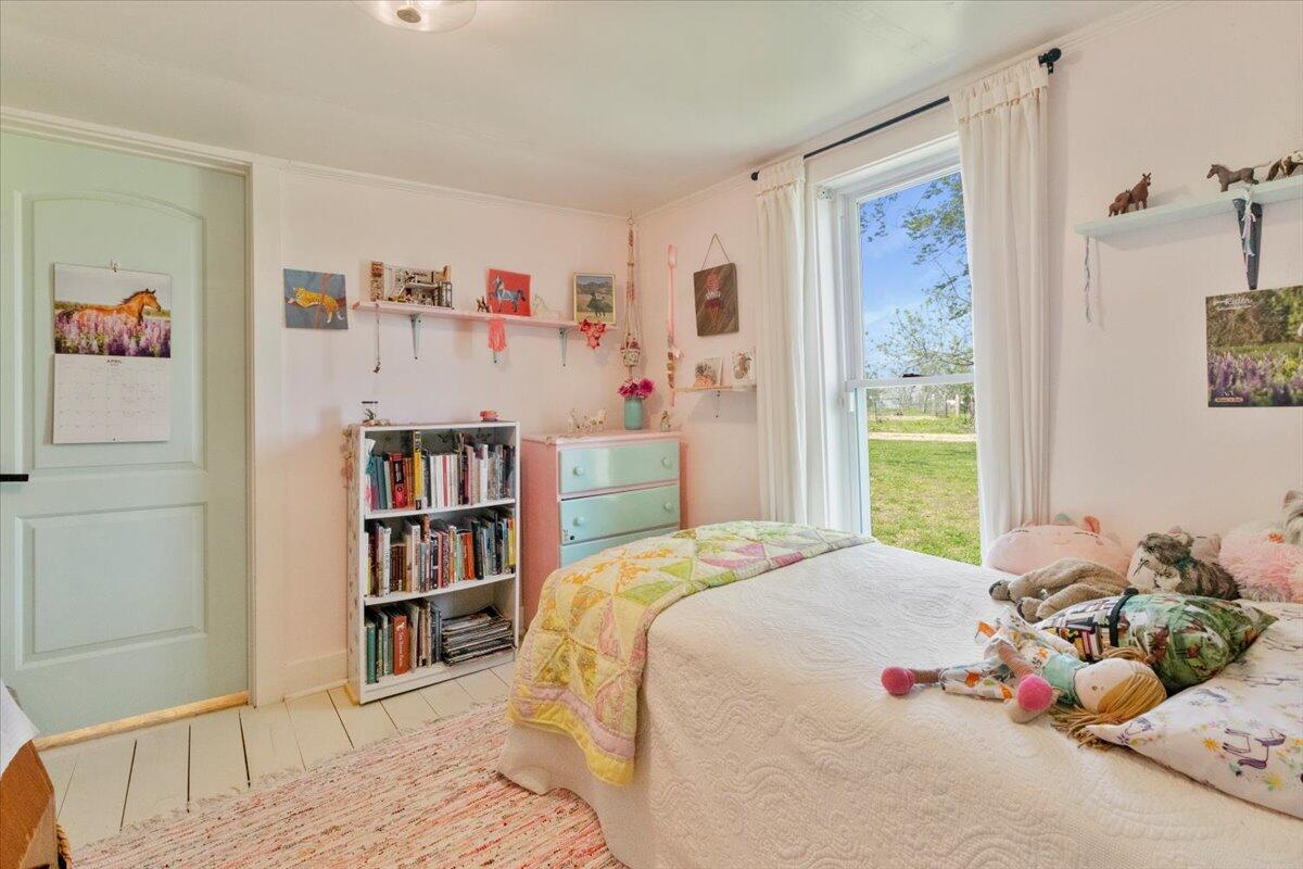 5765 North Highway E Property Photo 18