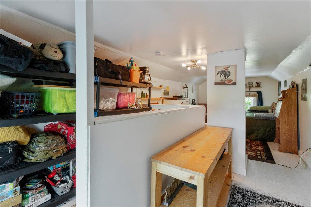 5765 North Highway E Property Photo 20