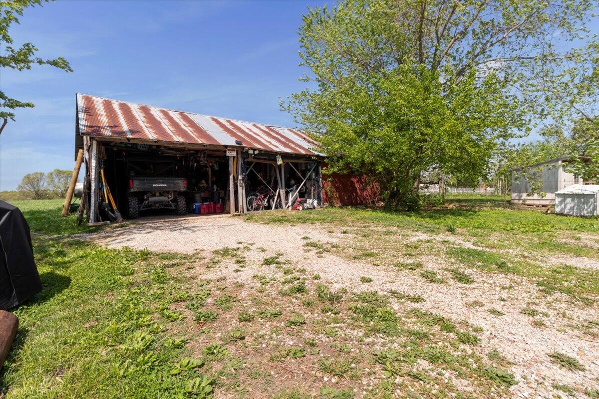5765 North Highway E Property Photo 29