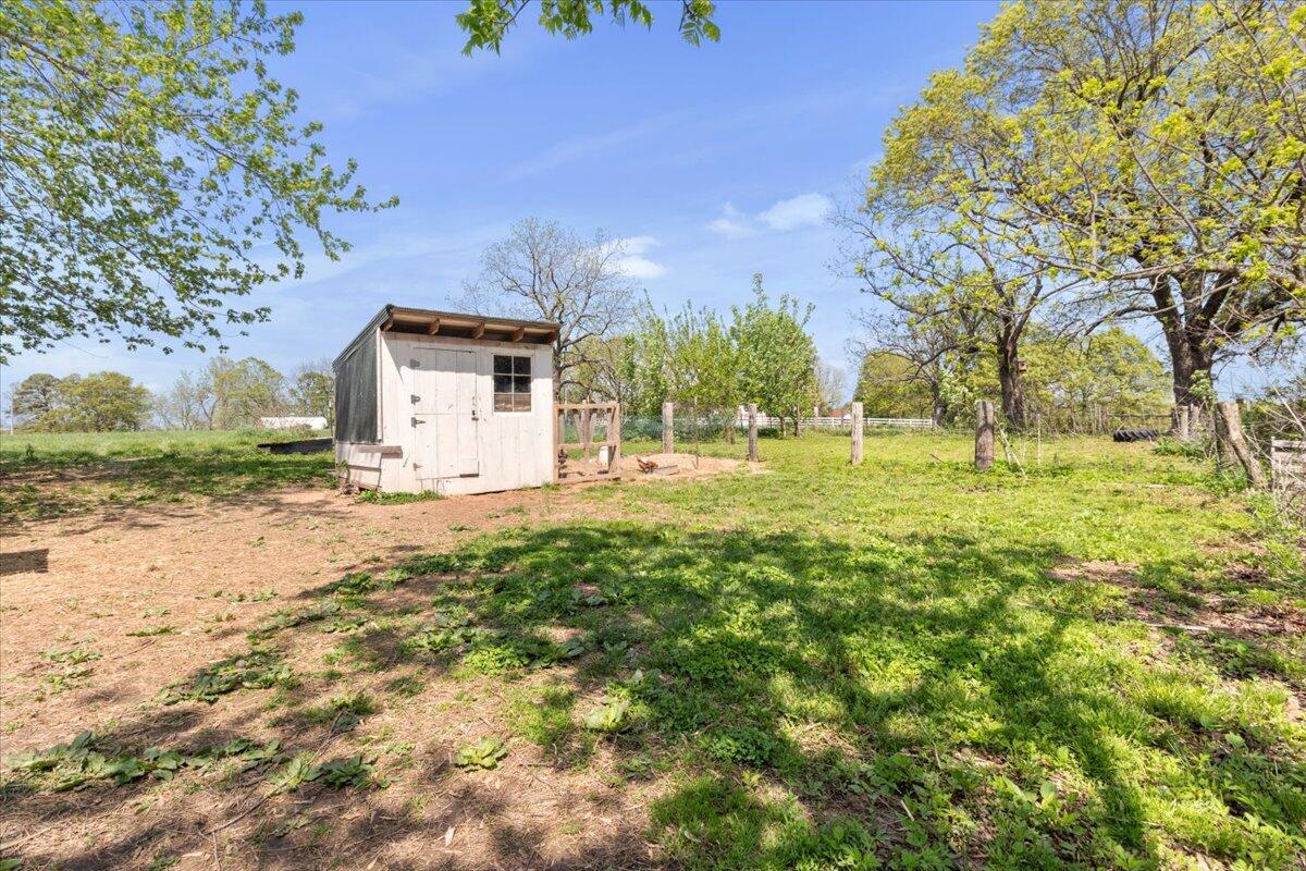 5765 North Highway E Property Photo 31