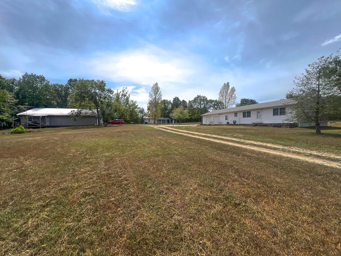 4476 Lazy Acres Road Property Photo 1