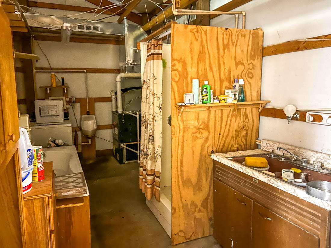 4476 Lazy Acres Road Property Photo 9