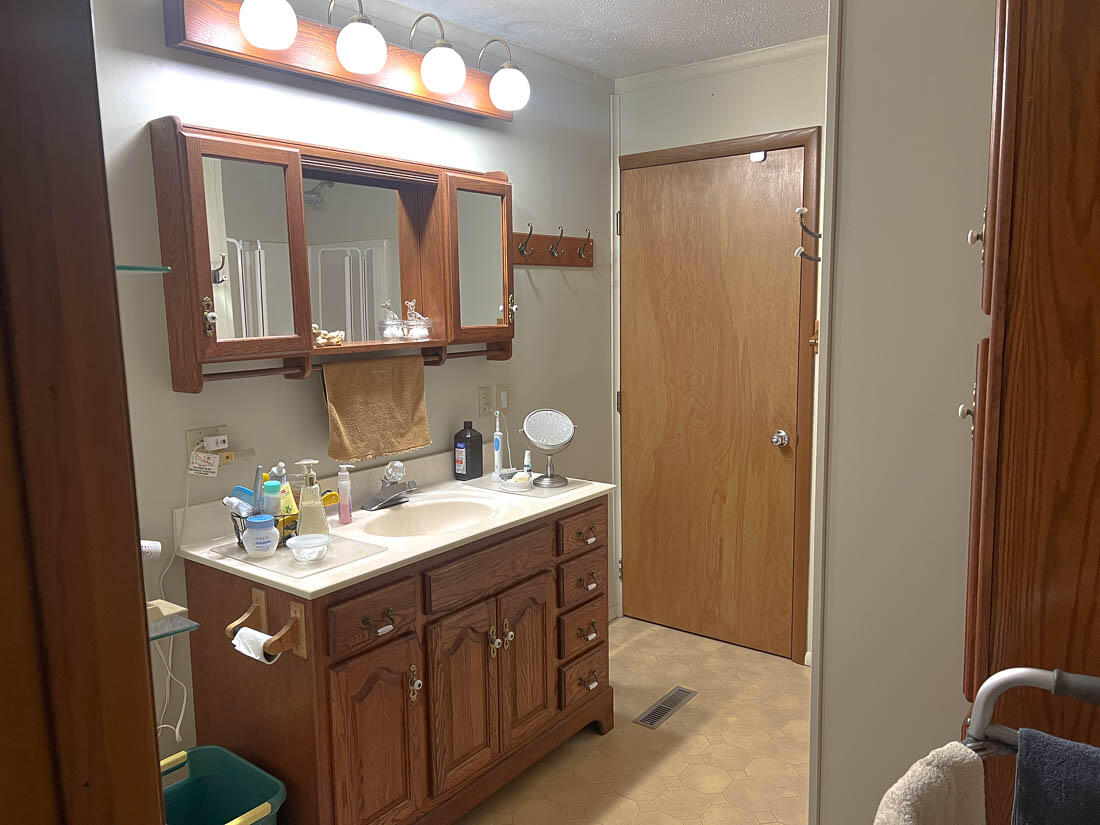 4476 Lazy Acres Road Property Photo 17