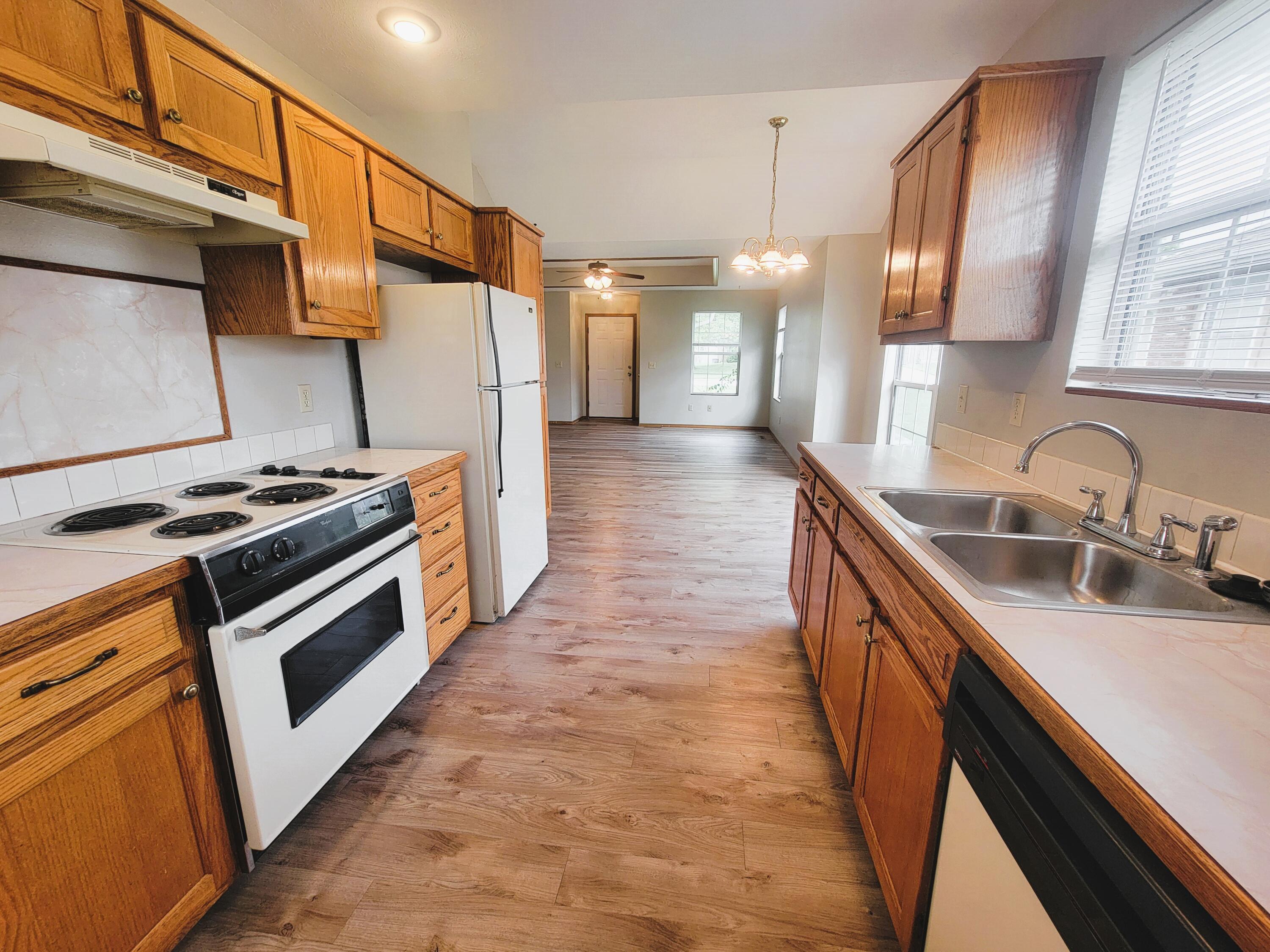 408 A & B South James Street Property Photo 9