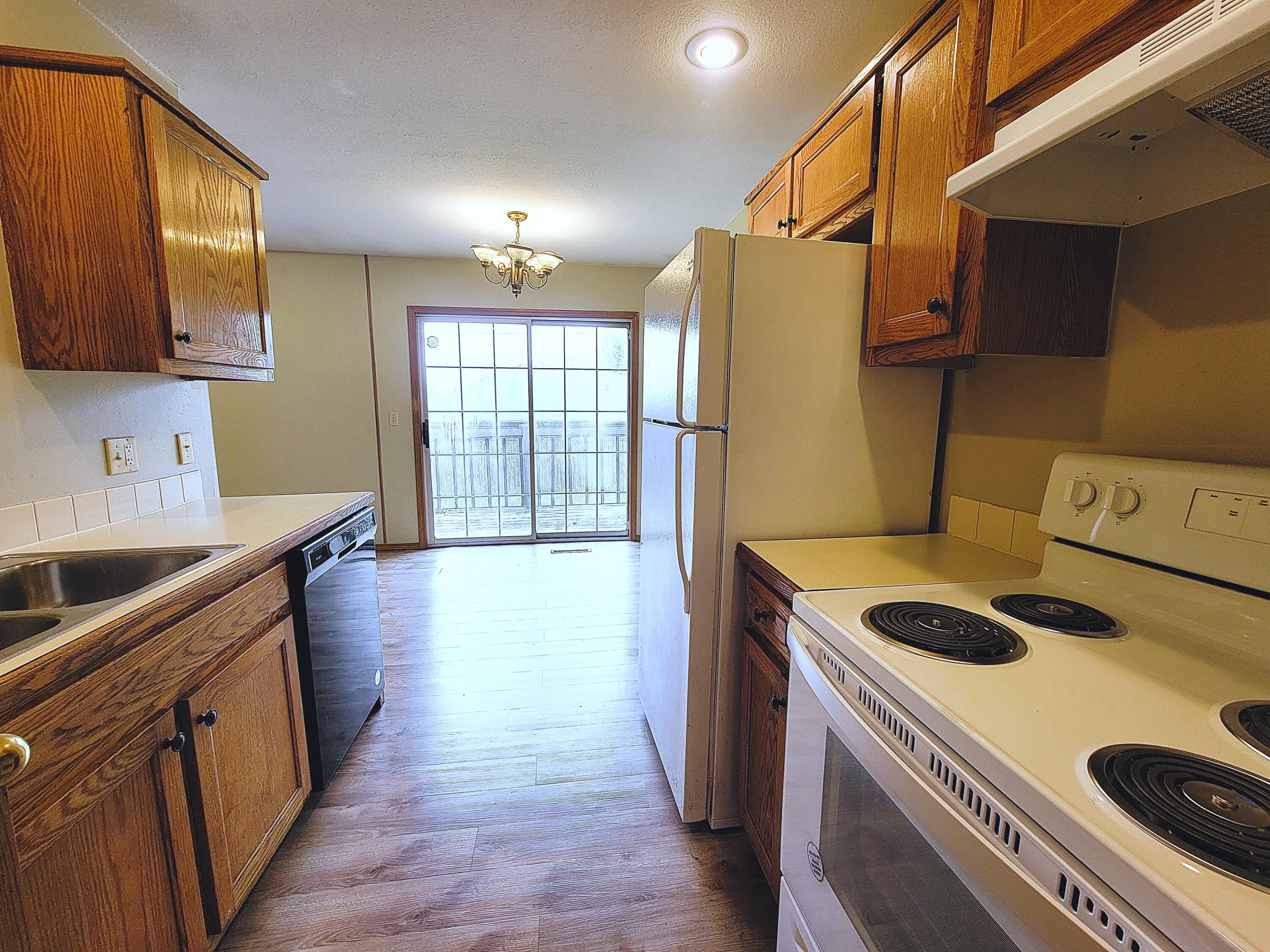 501 A & B South James Street Property Photo 11