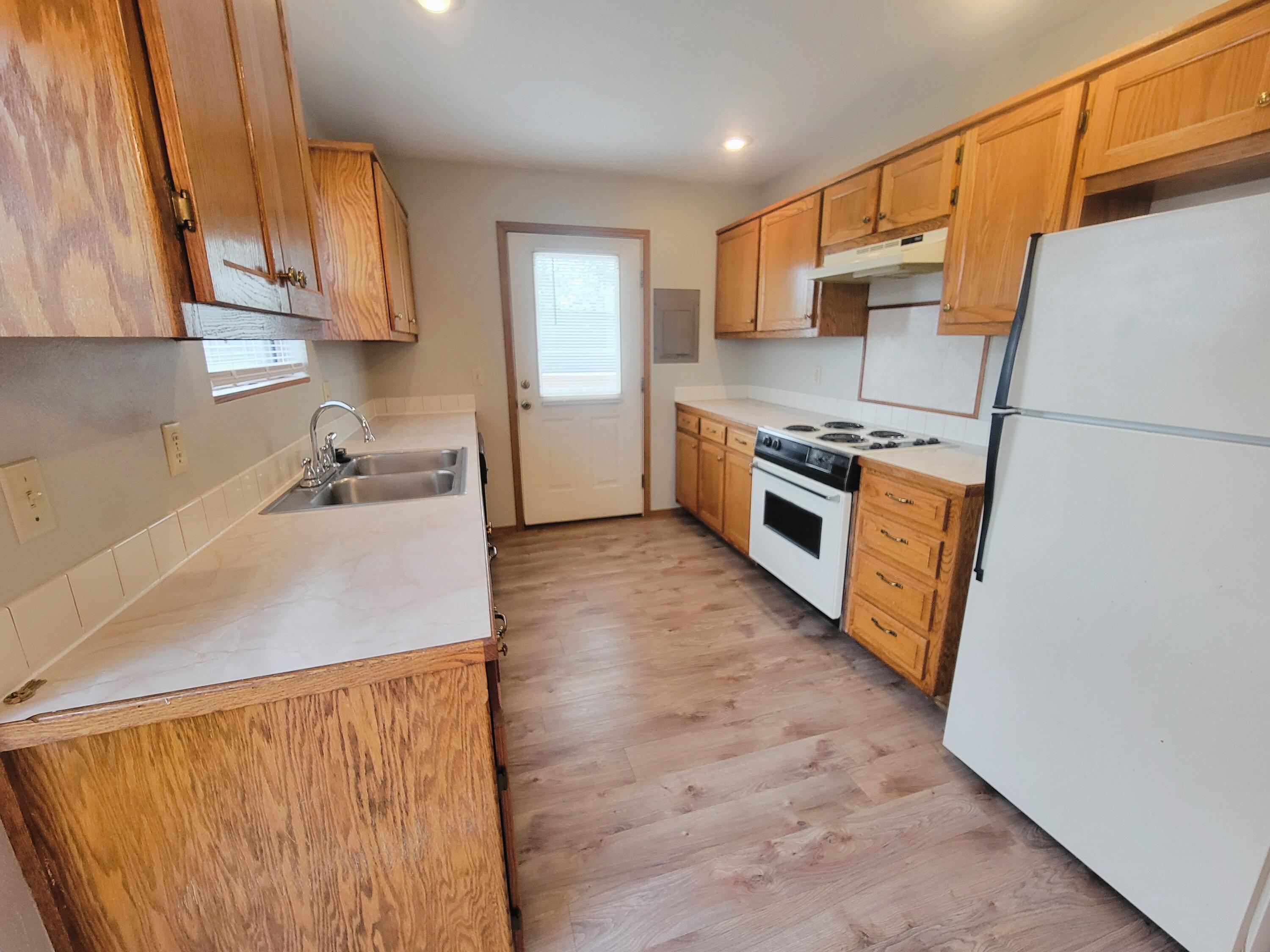 504 A & B South James Street Property Photo 8