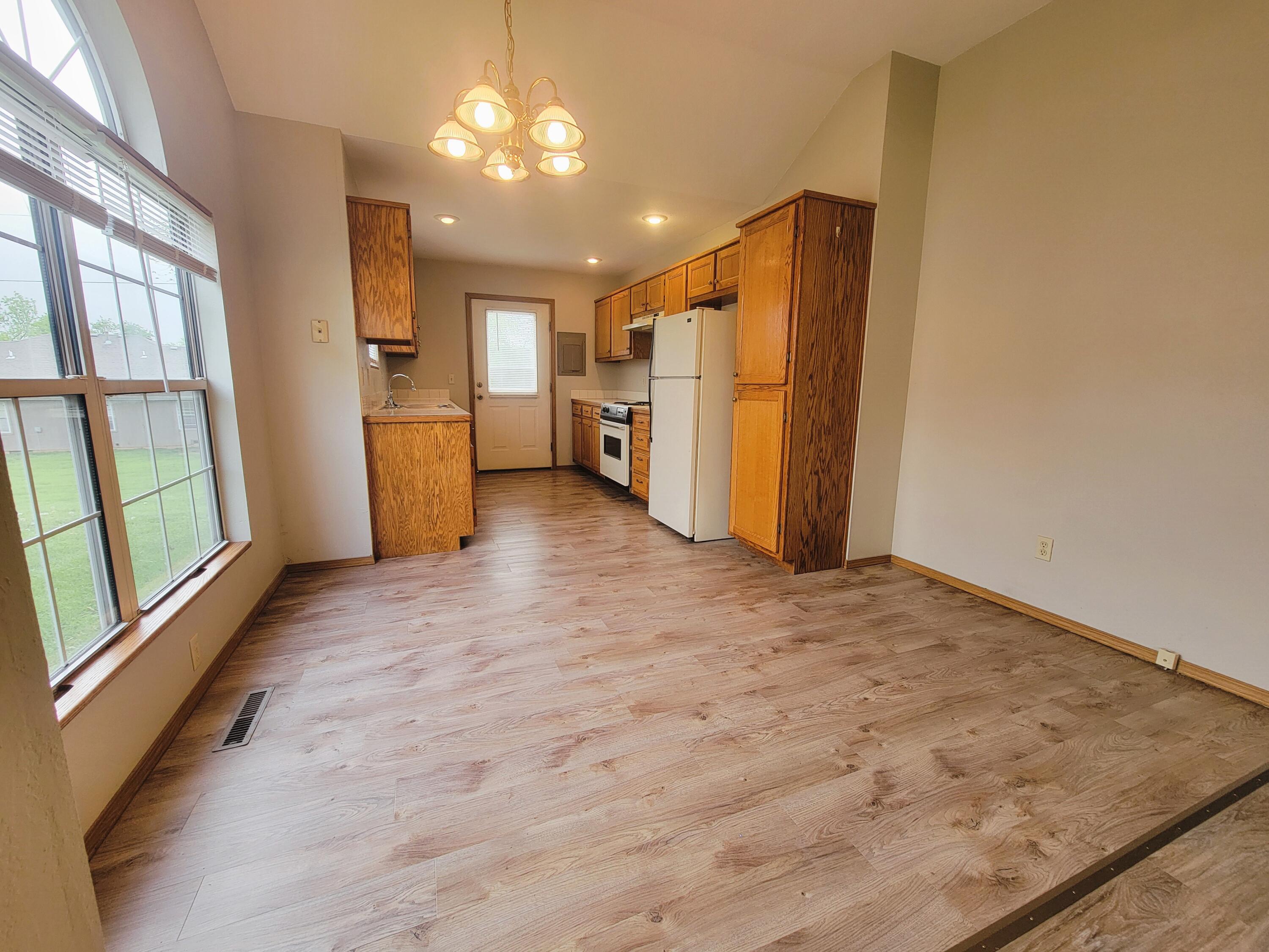 509 A & B South James Street Property Photo 6