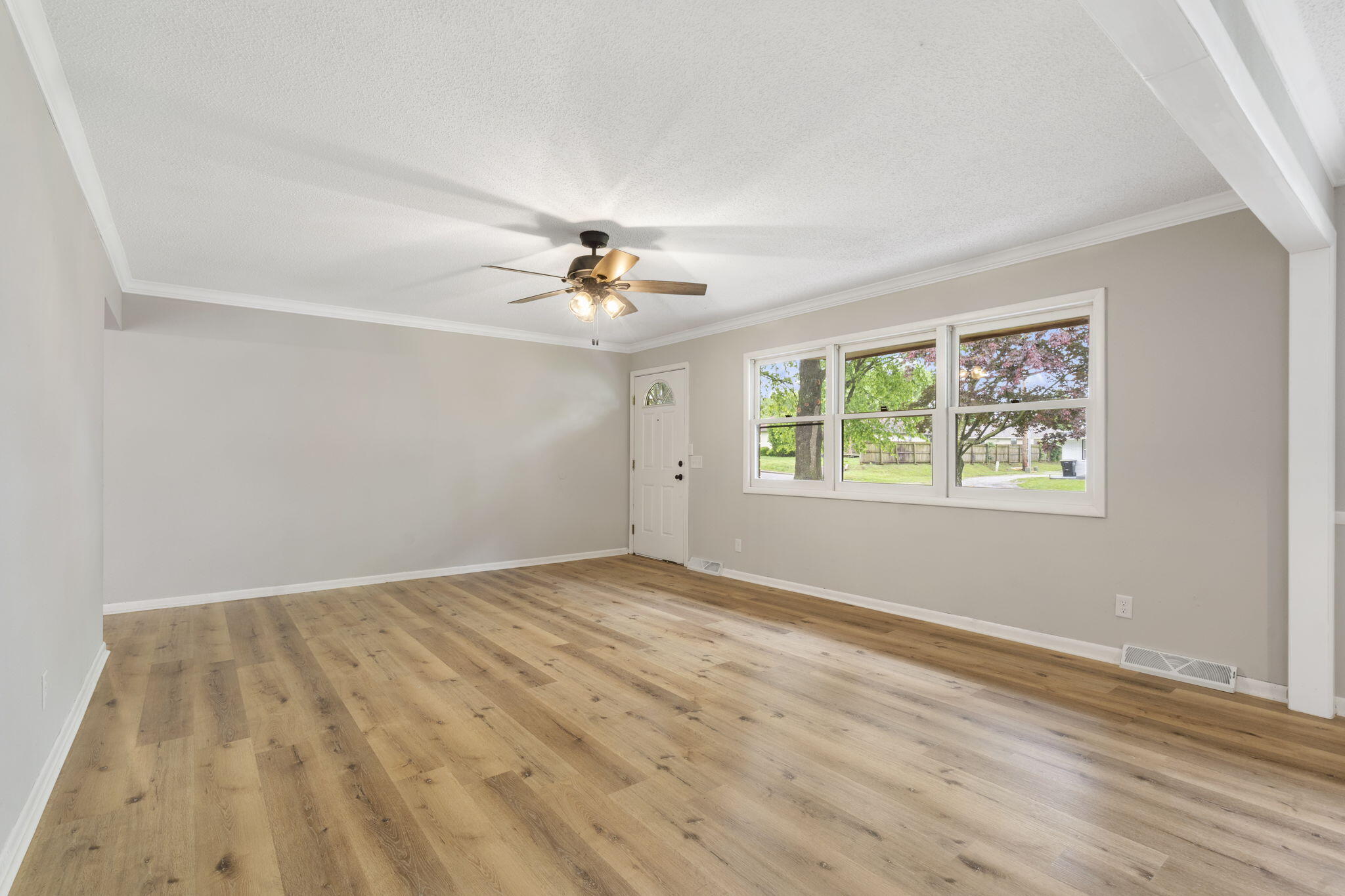 406 North George Avenue Property Photo 6