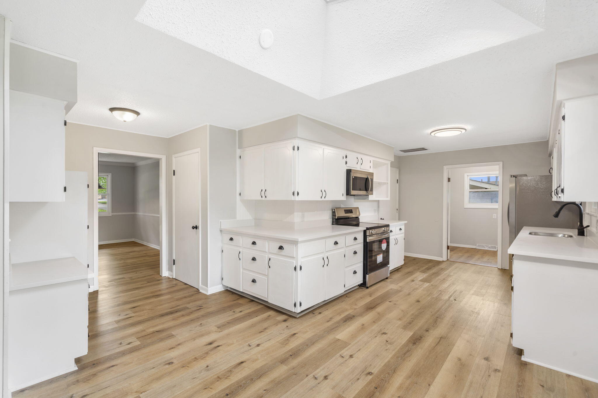 406 North George Avenue Property Photo 14