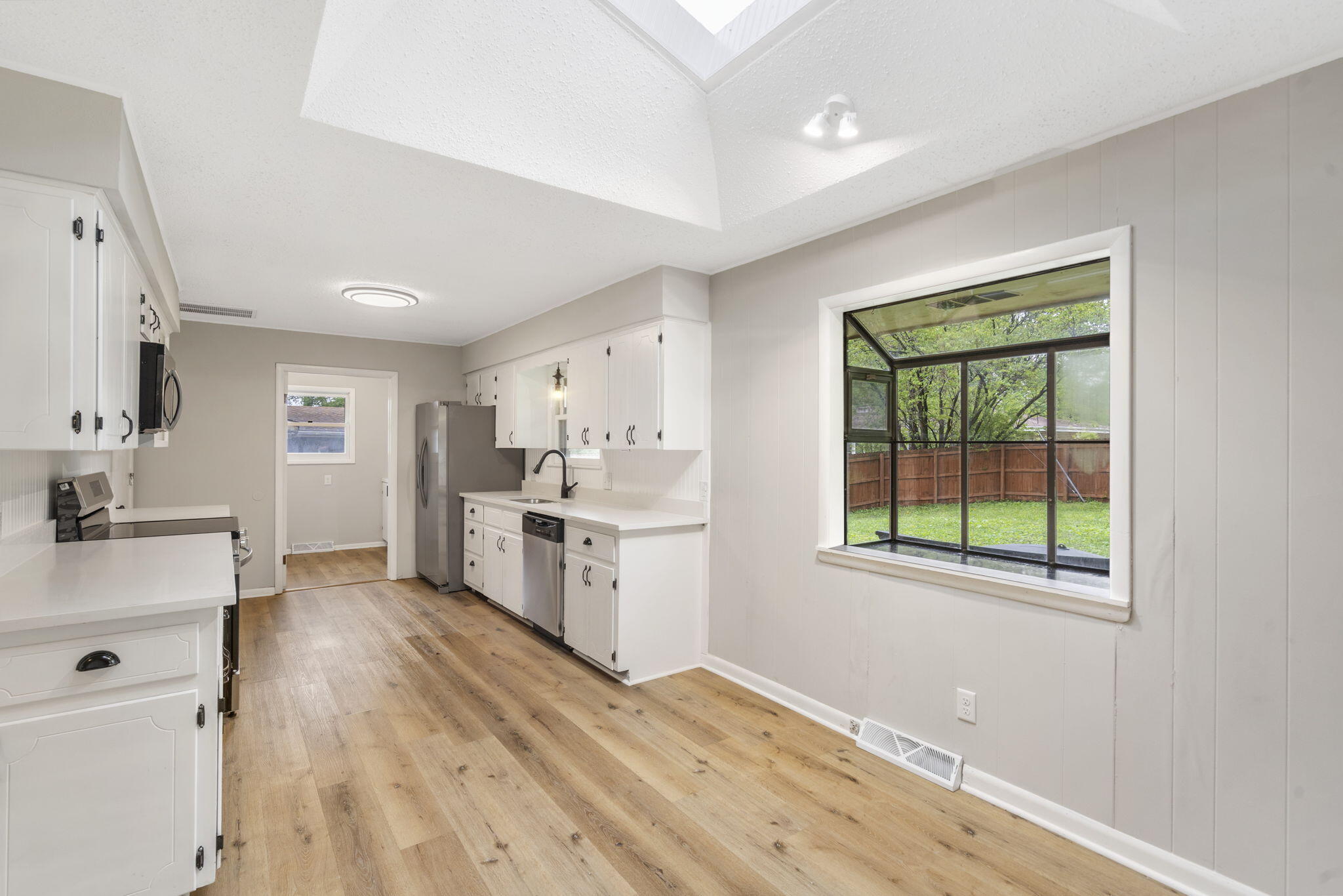 406 North George Avenue Property Photo 16