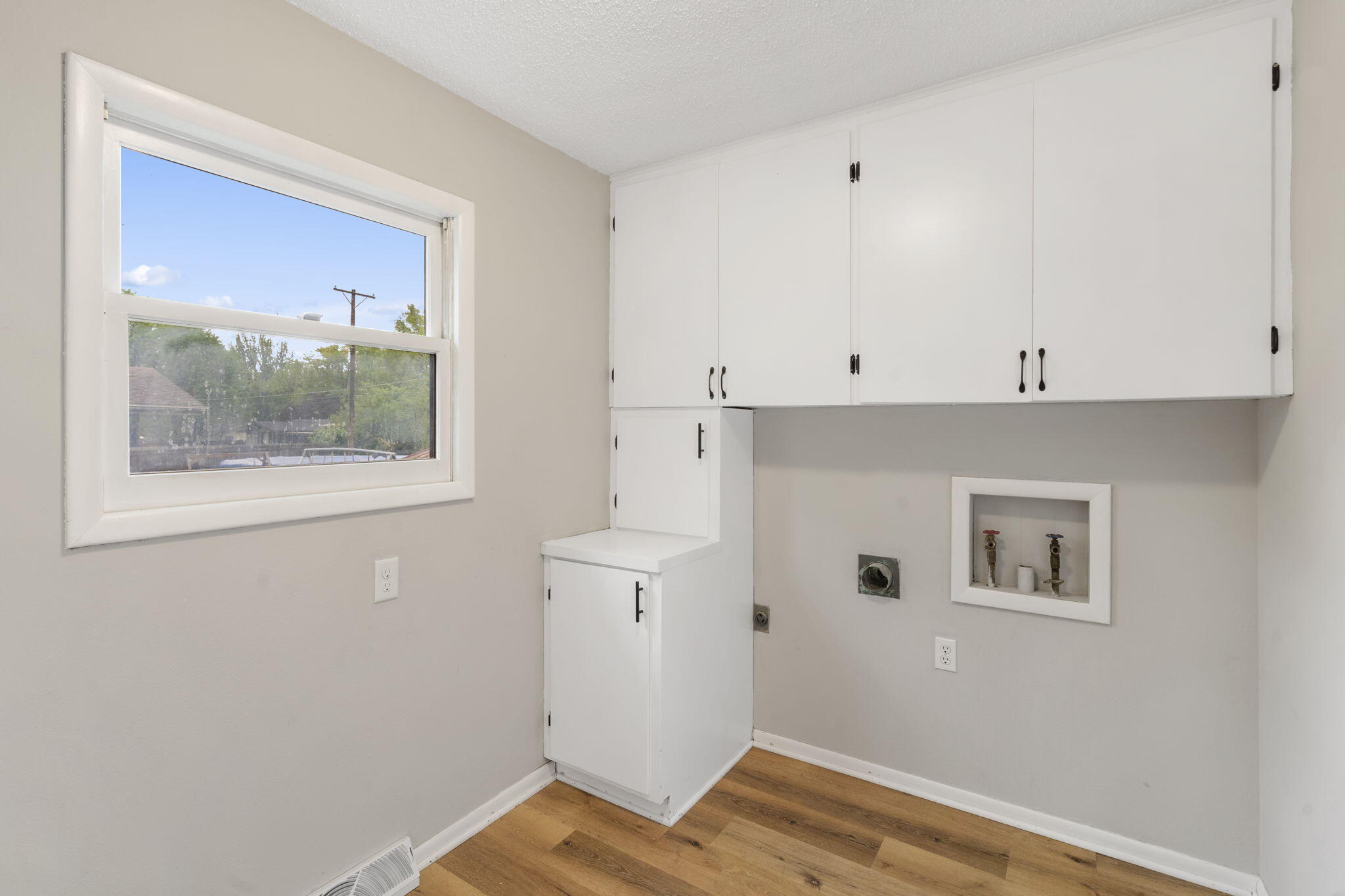 406 North George Avenue Property Photo 19