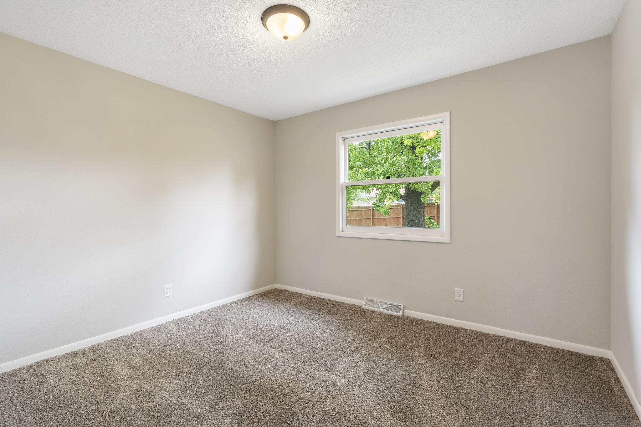 406 North George Avenue Property Photo 25