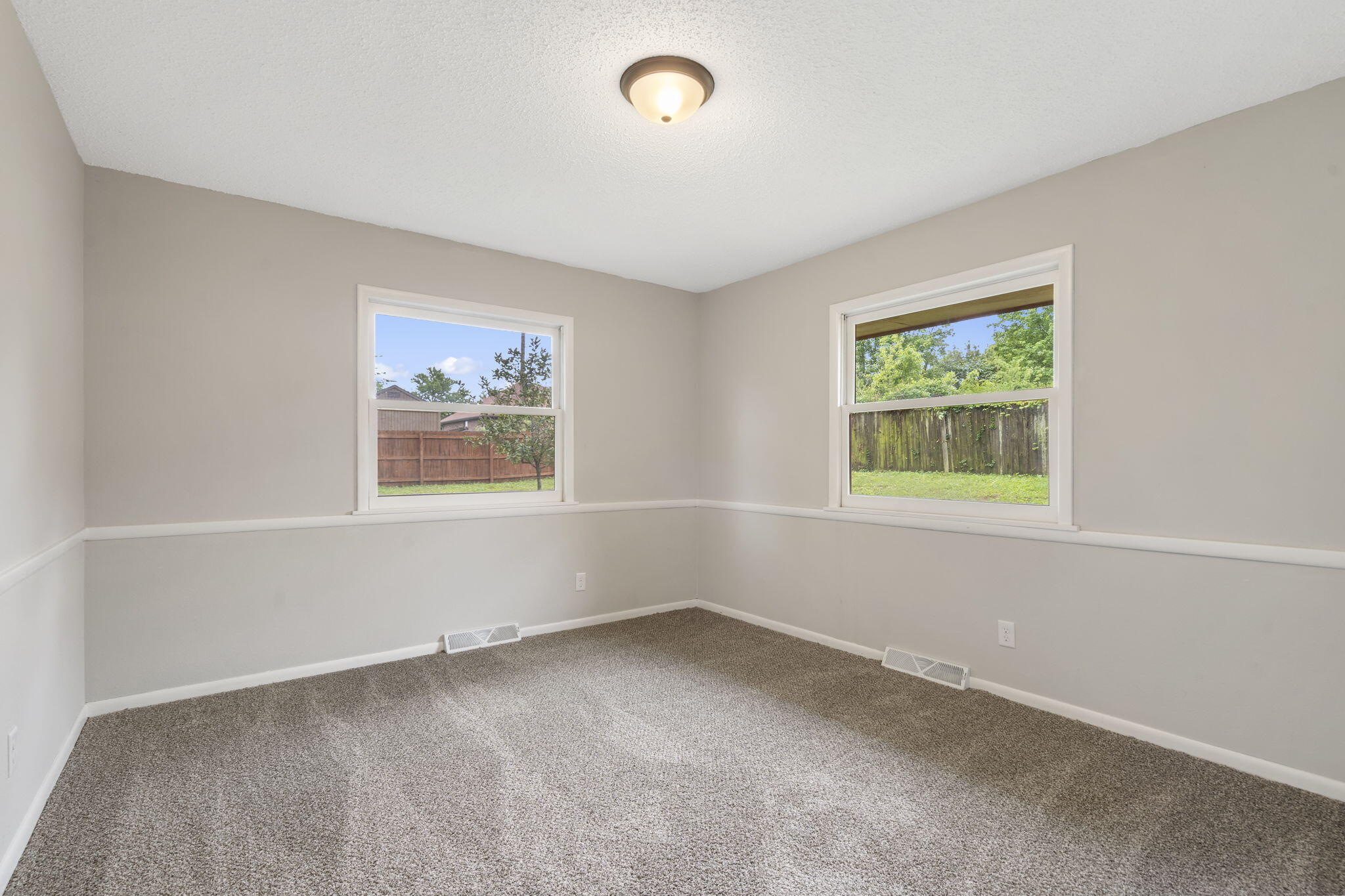 406 North George Avenue Property Photo 27