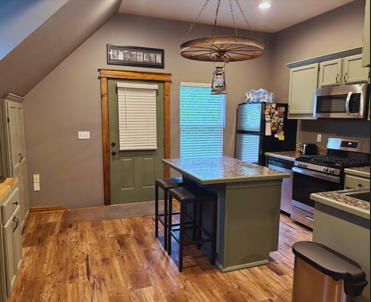 575 Oakside Ridge Property Photo 4