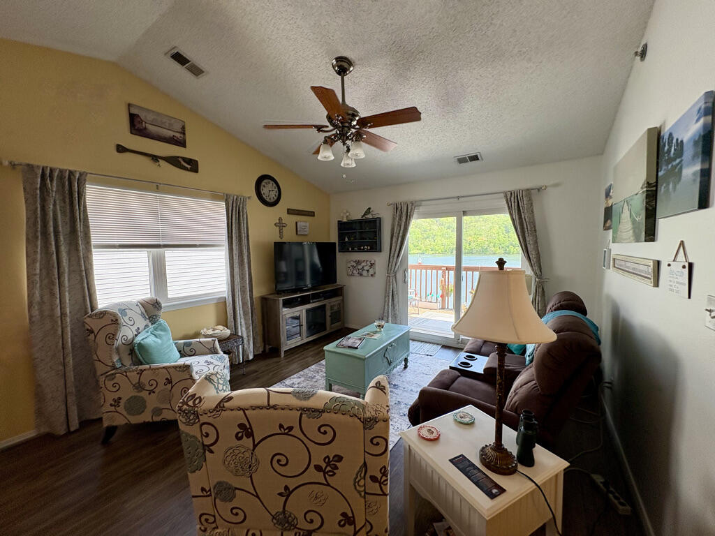 2529 State Highway 176 Property Photo 8
