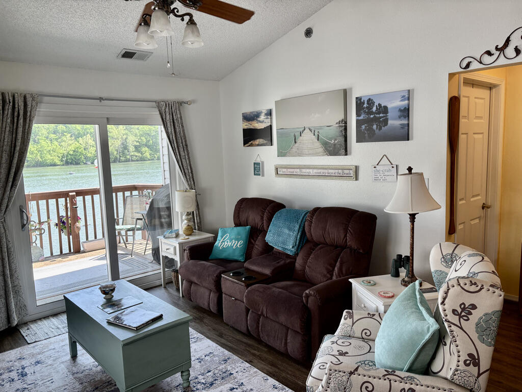 2529 State Highway 176 Property Photo 10