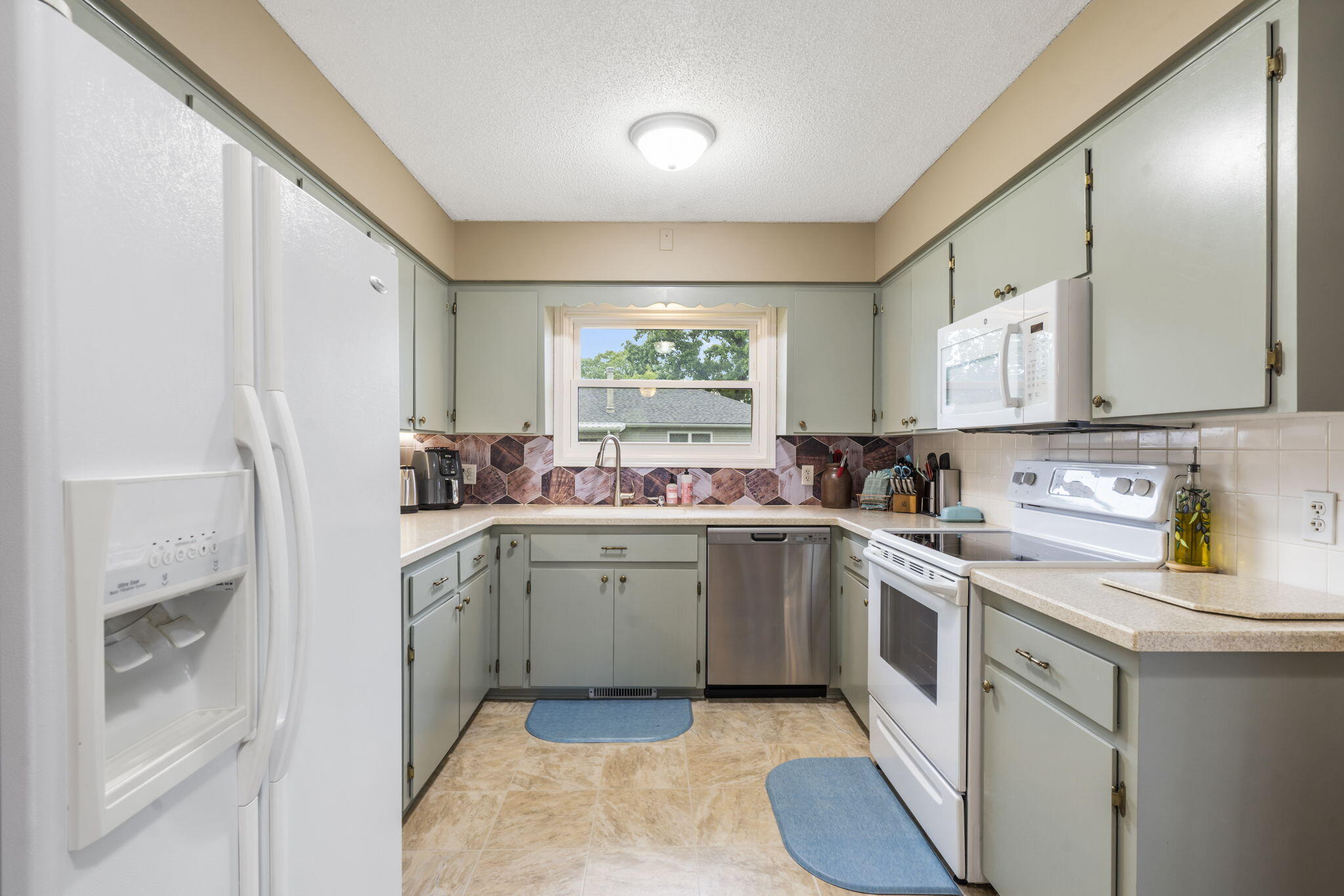 106 South Lakeshore Drive Property Photo 9