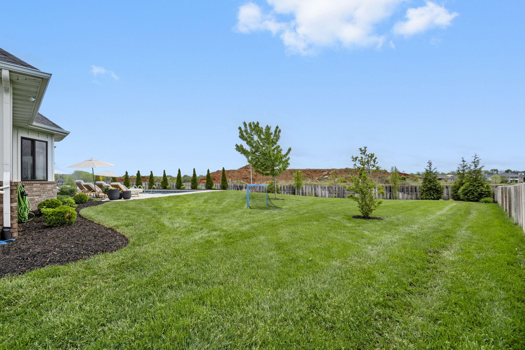 902 East Clare Court Property Photo 34