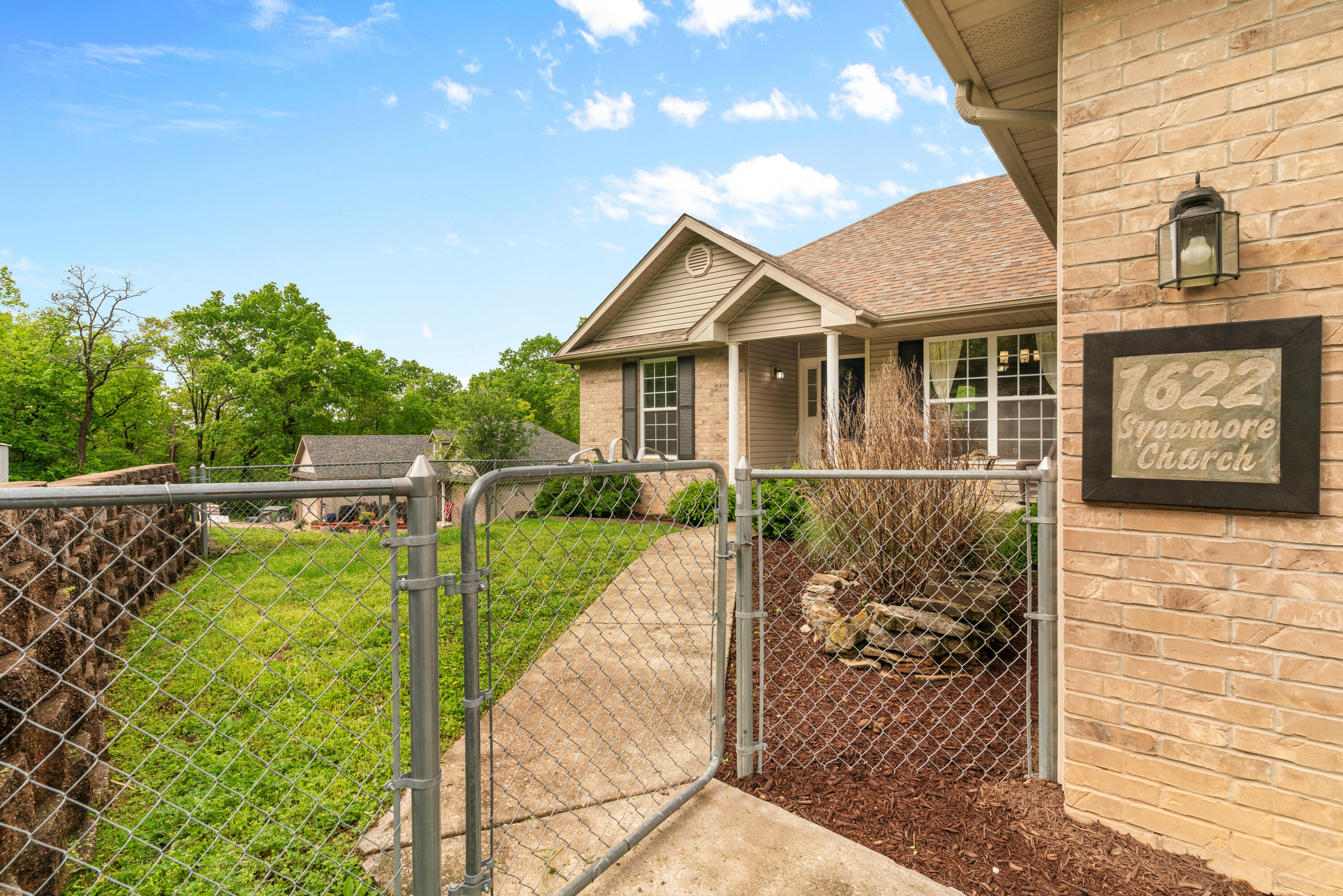 1622 Sycamore Church Road Property Photo 3