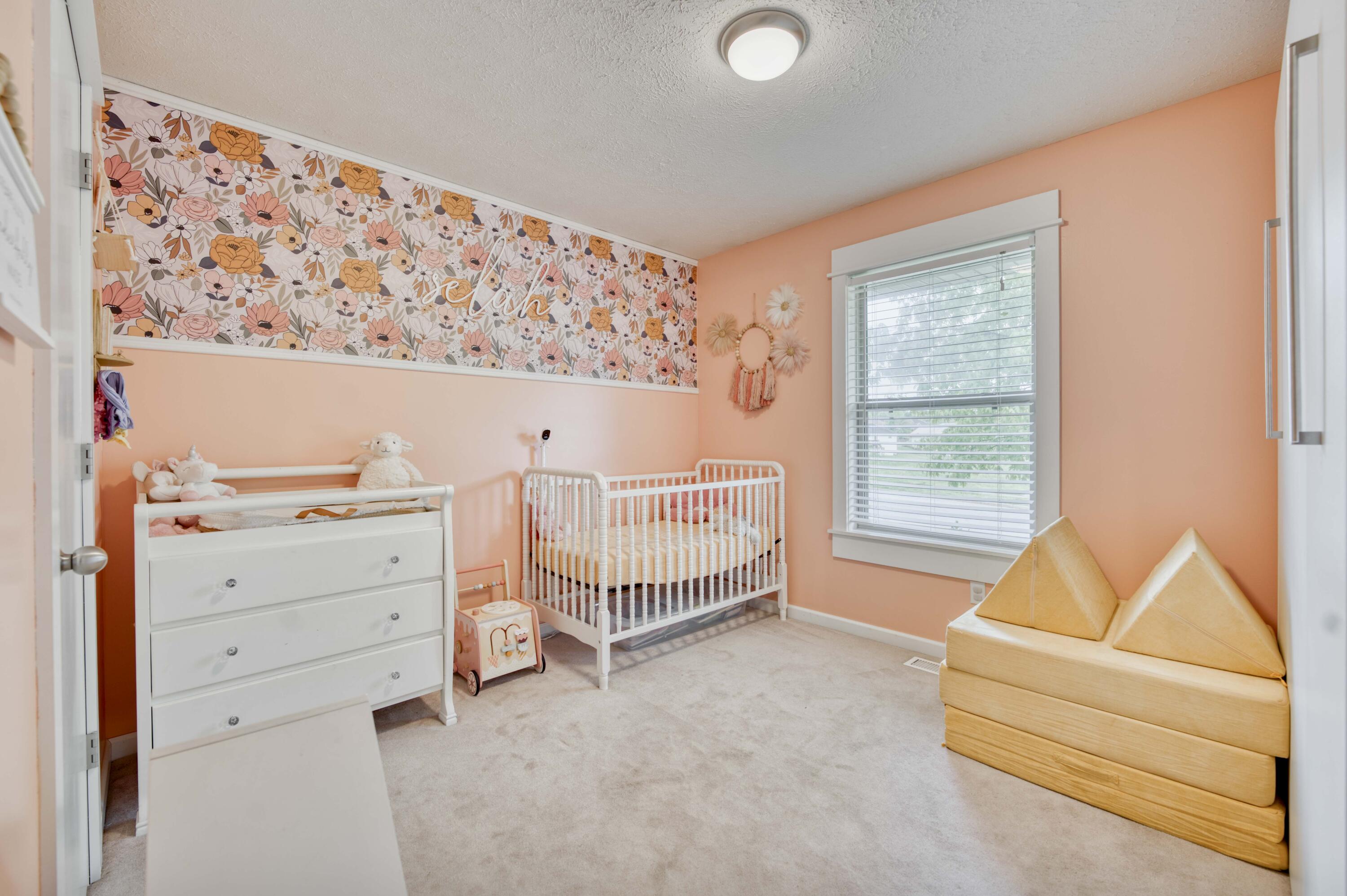 4296 South Hemlock Avenue Property Photo 14
