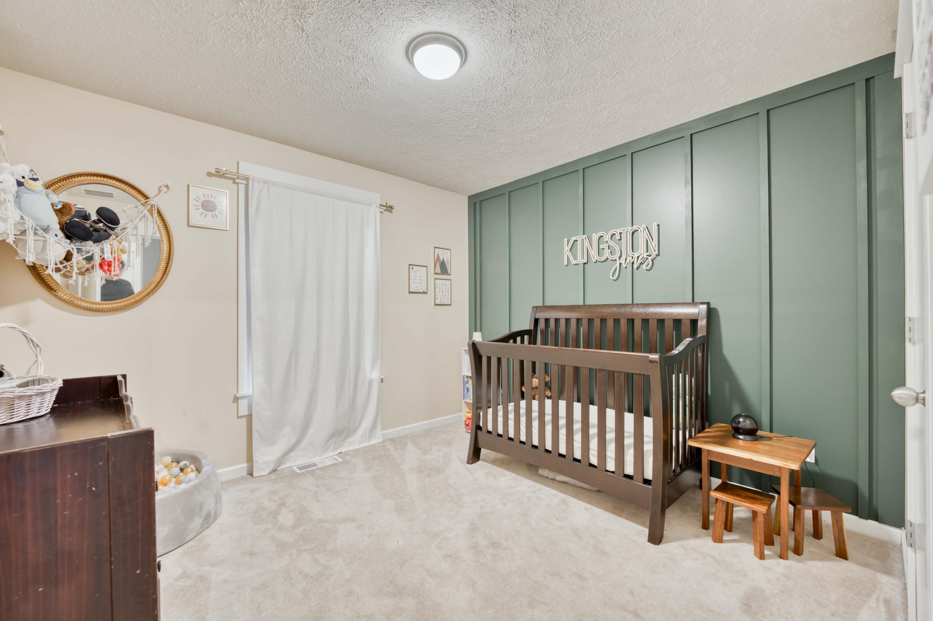 4296 South Hemlock Avenue Property Photo 16