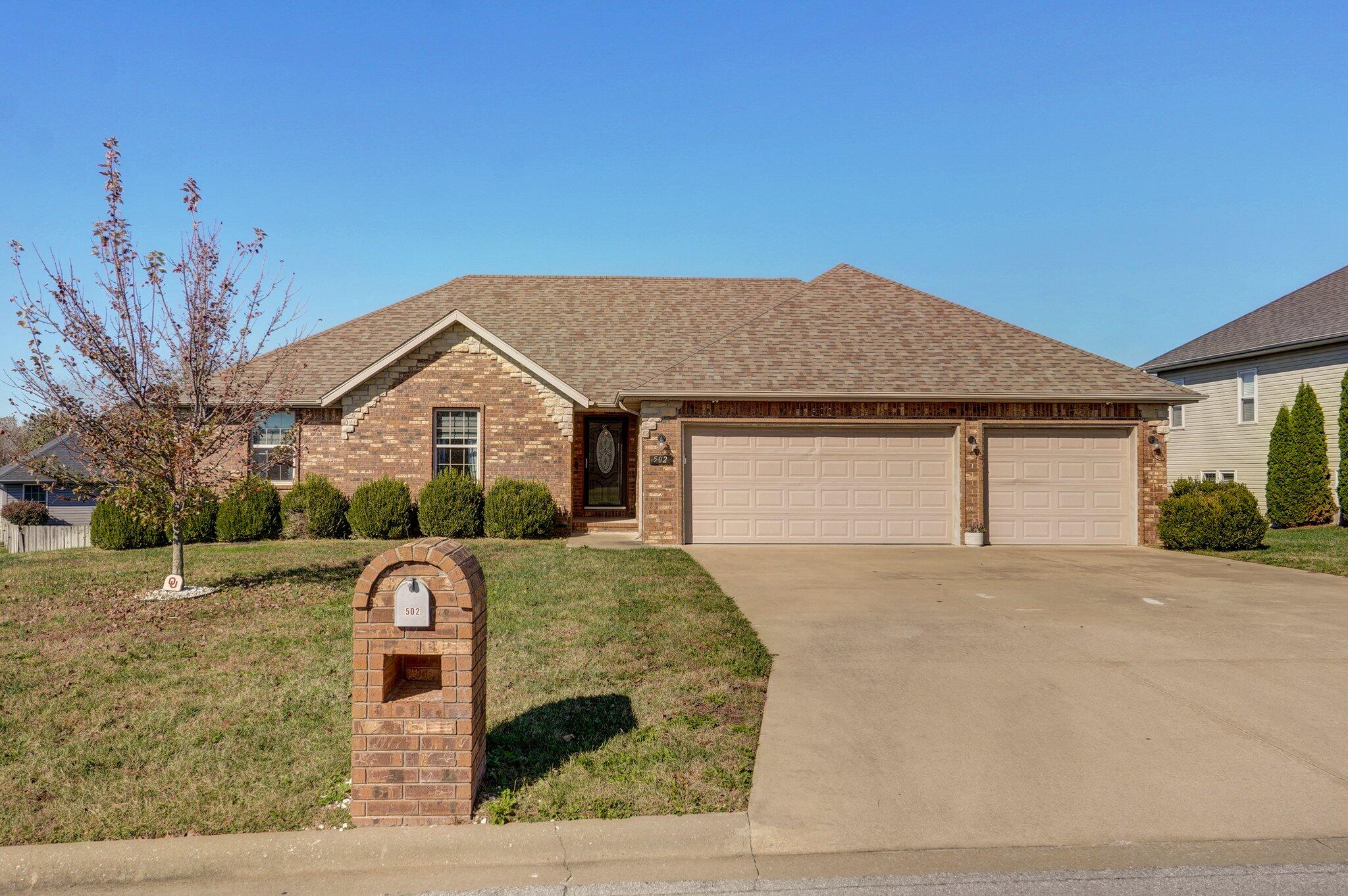 502 Falcon Heights Property Photo