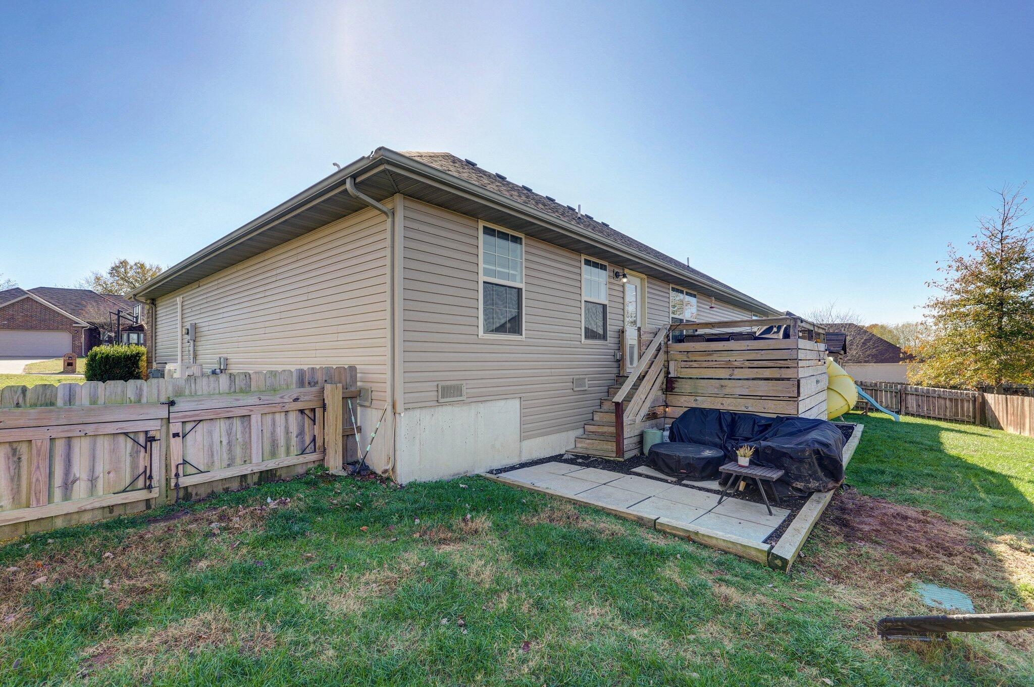 502 Falcon Heights Property Photo 29
