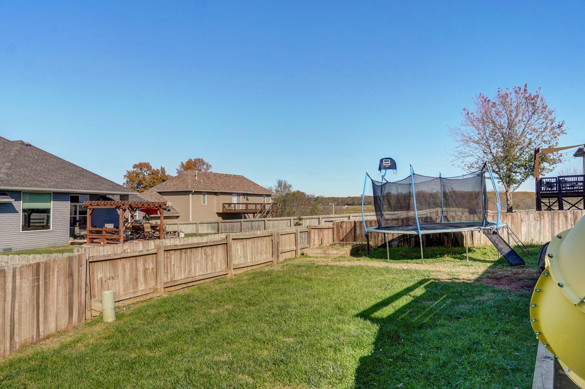 502 Falcon Heights Property Photo 32