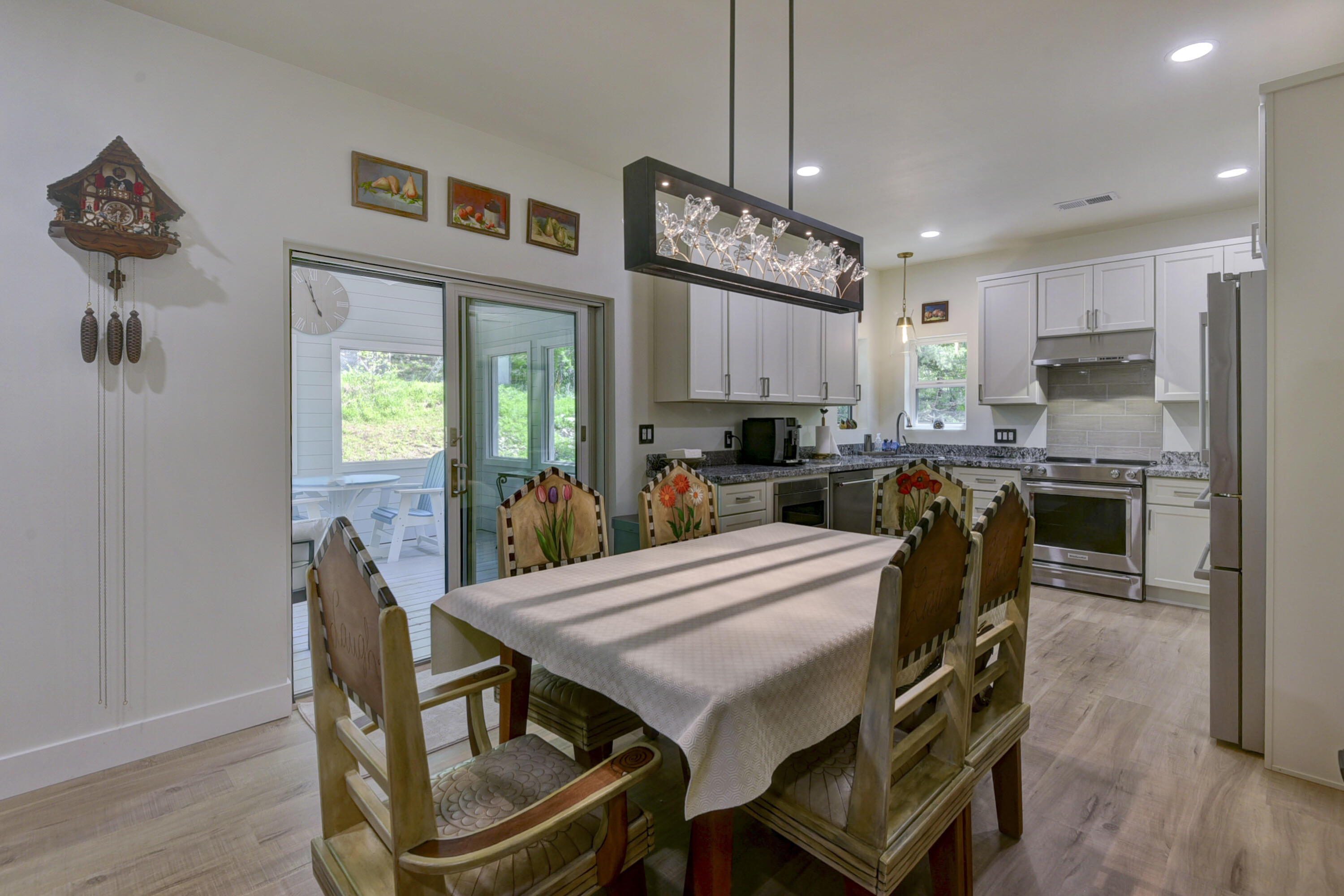 50 Lakeshore Drive Property Photo 12