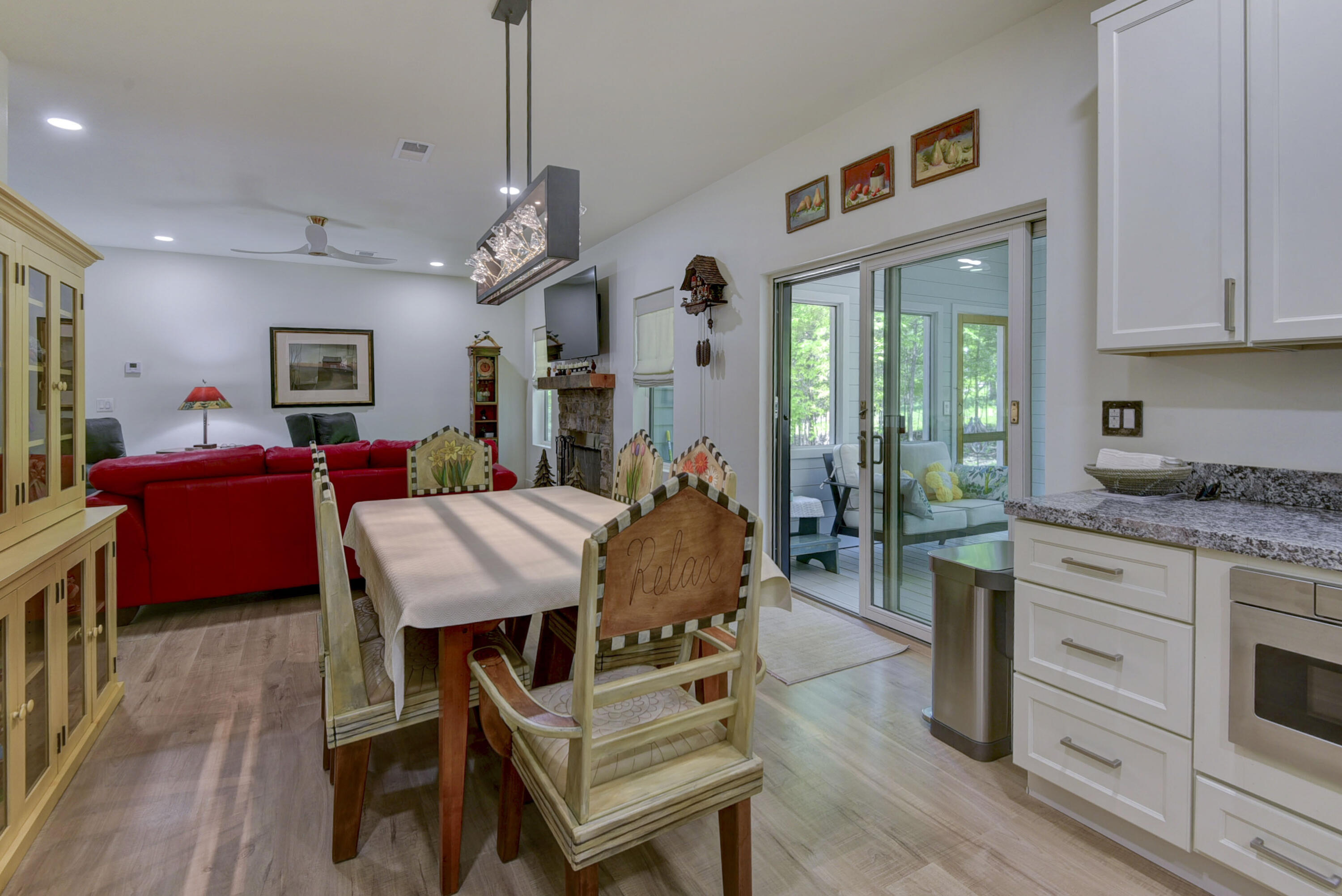50 Lakeshore Drive Property Photo 13