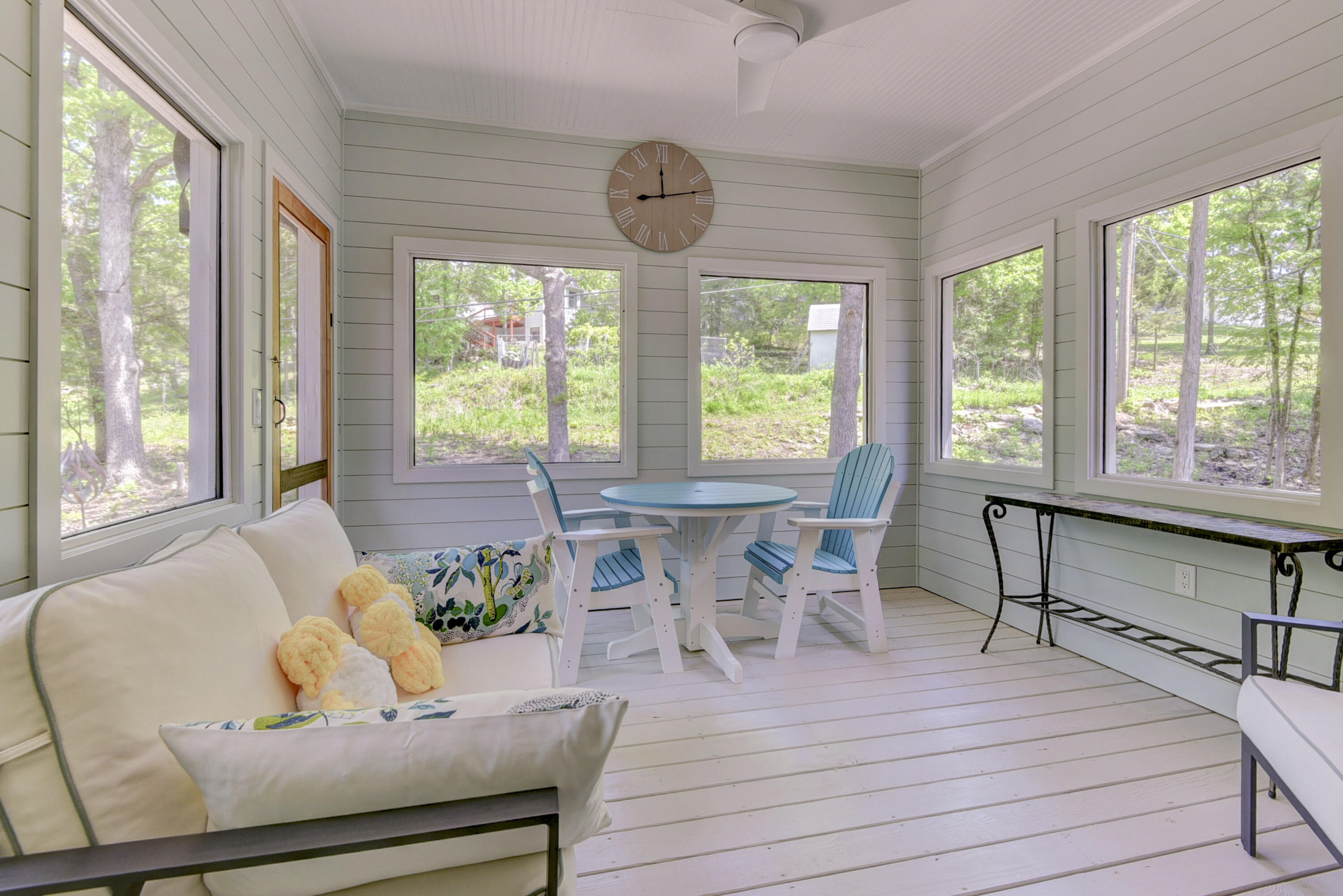 50 Lakeshore Drive Property Photo 14