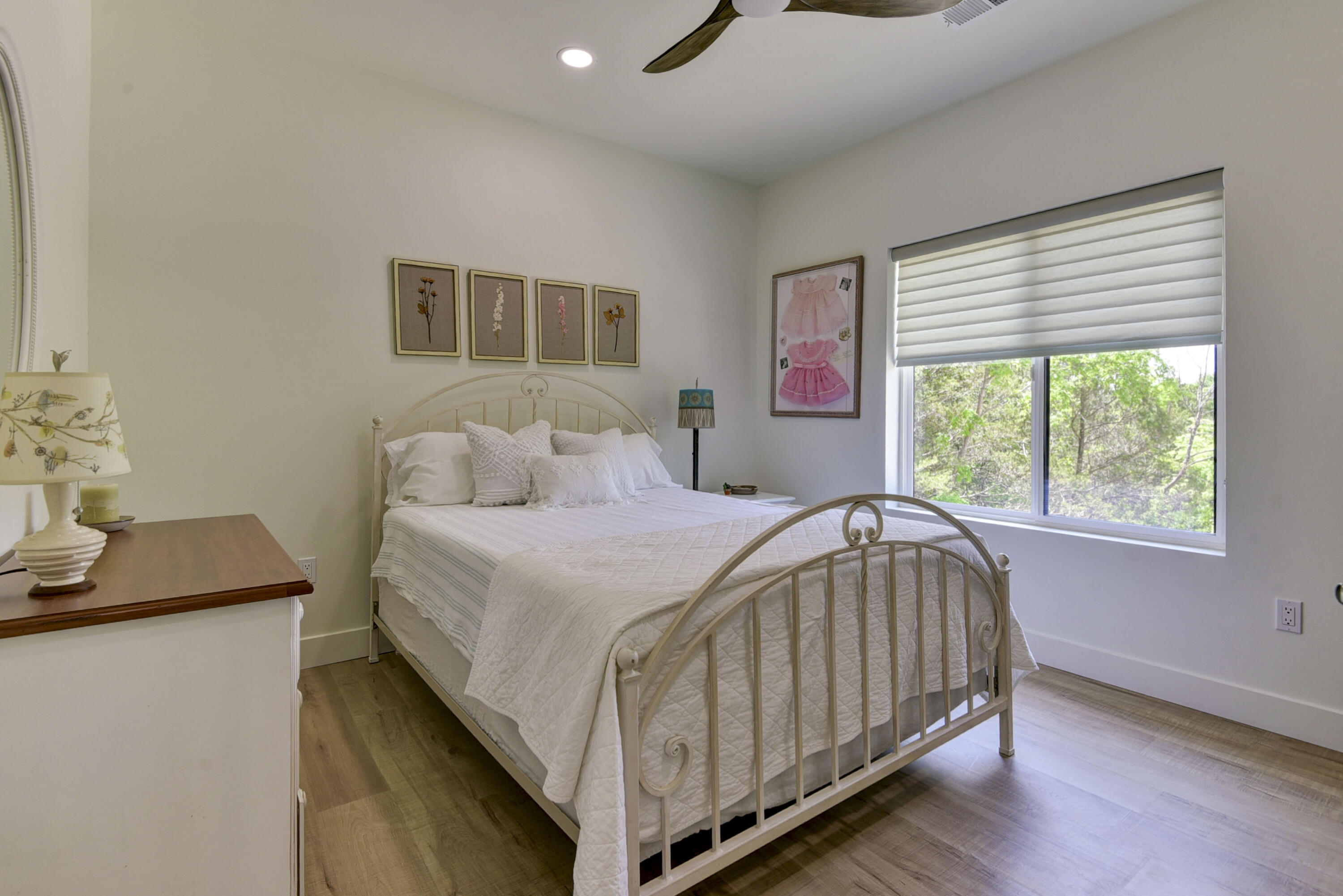 50 Lakeshore Drive Property Photo 29