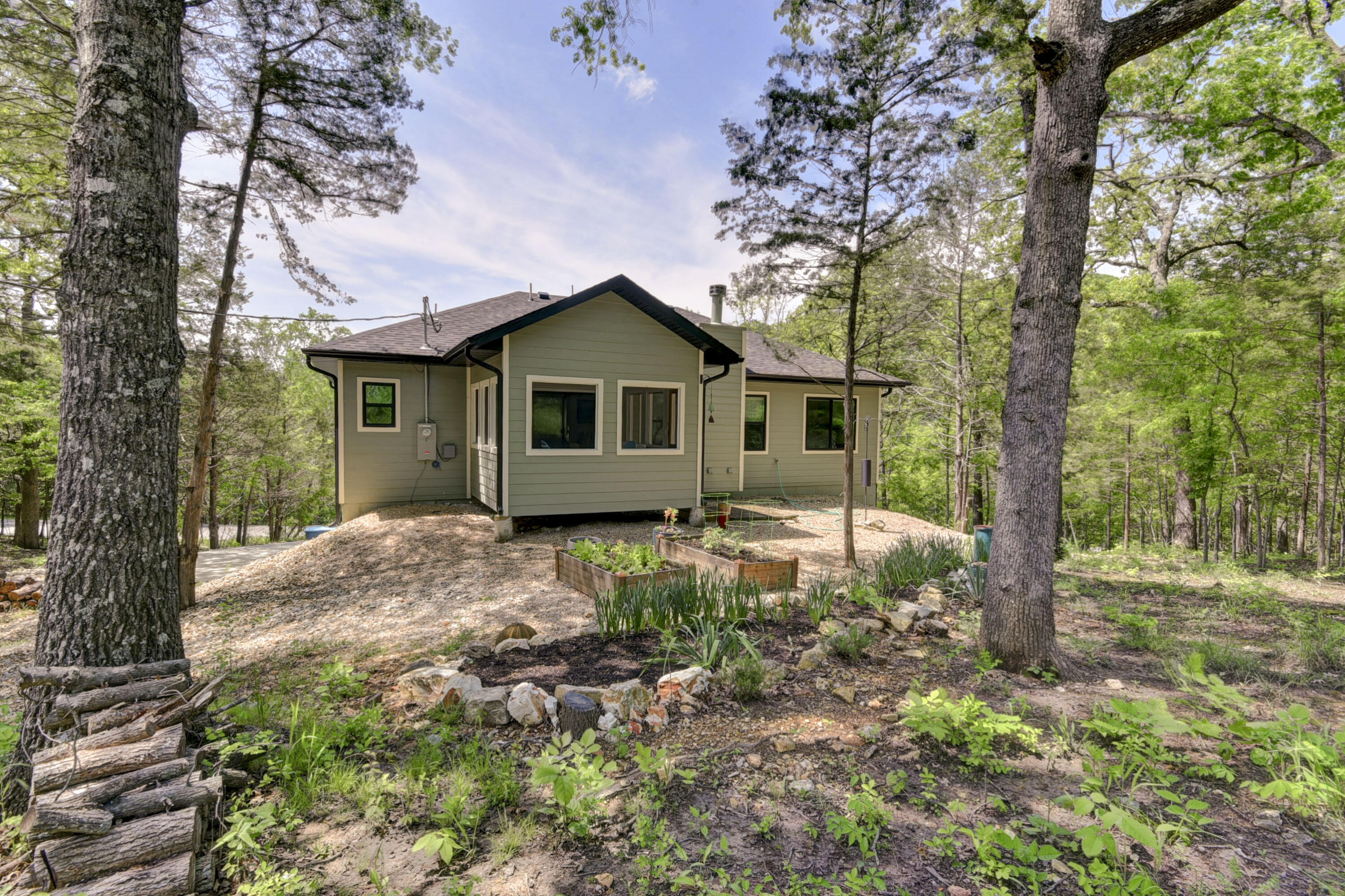 50 Lakeshore Drive Property Photo 51