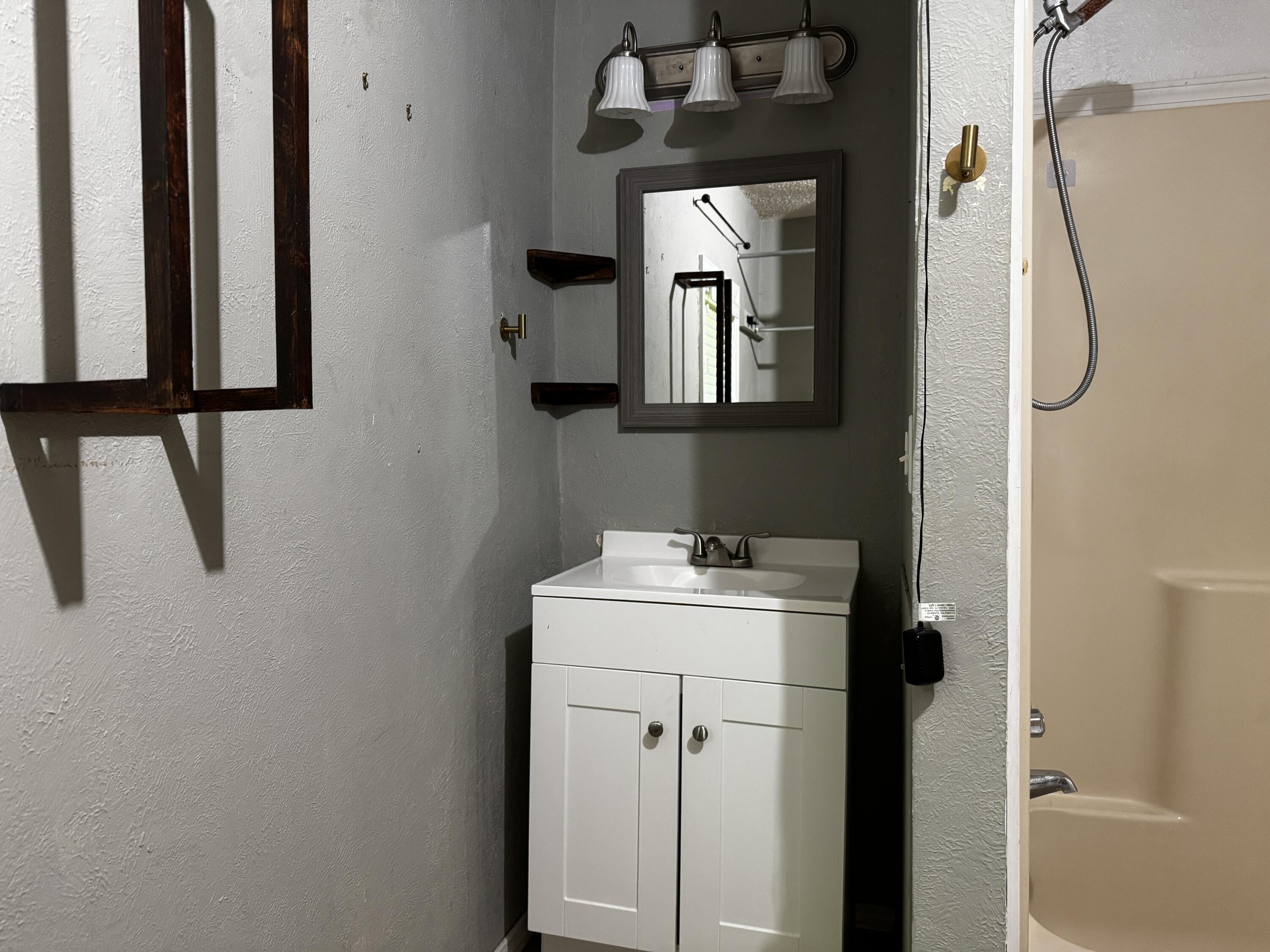 377 County Road 304 Property Photo 14