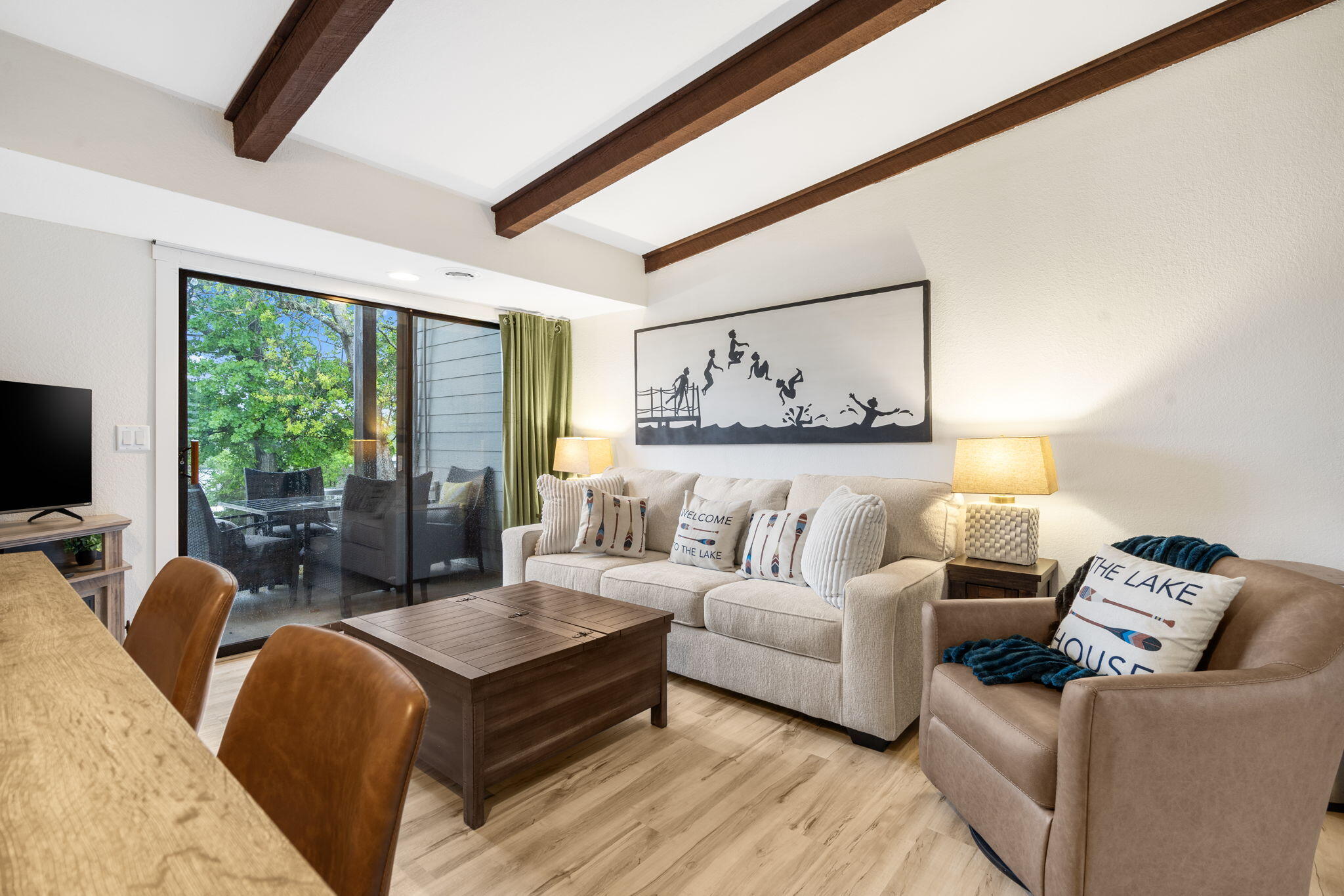100 Getaway Circle Property Photo 2