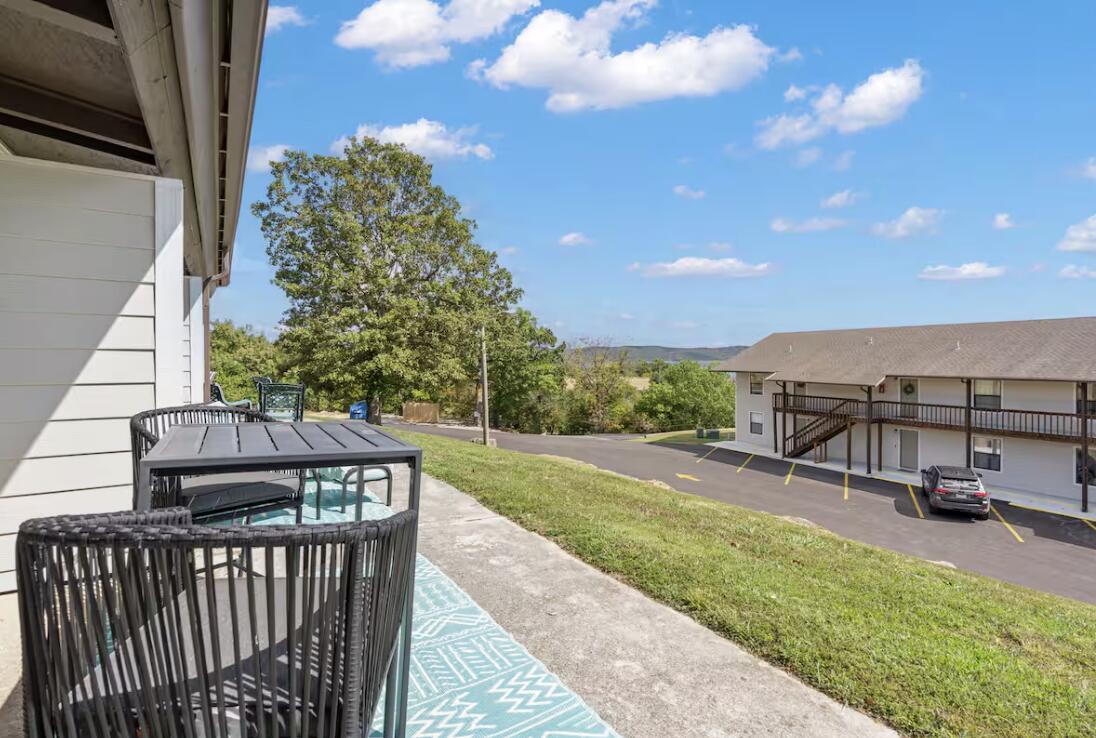 100 Getaway Circle Property Photo 20